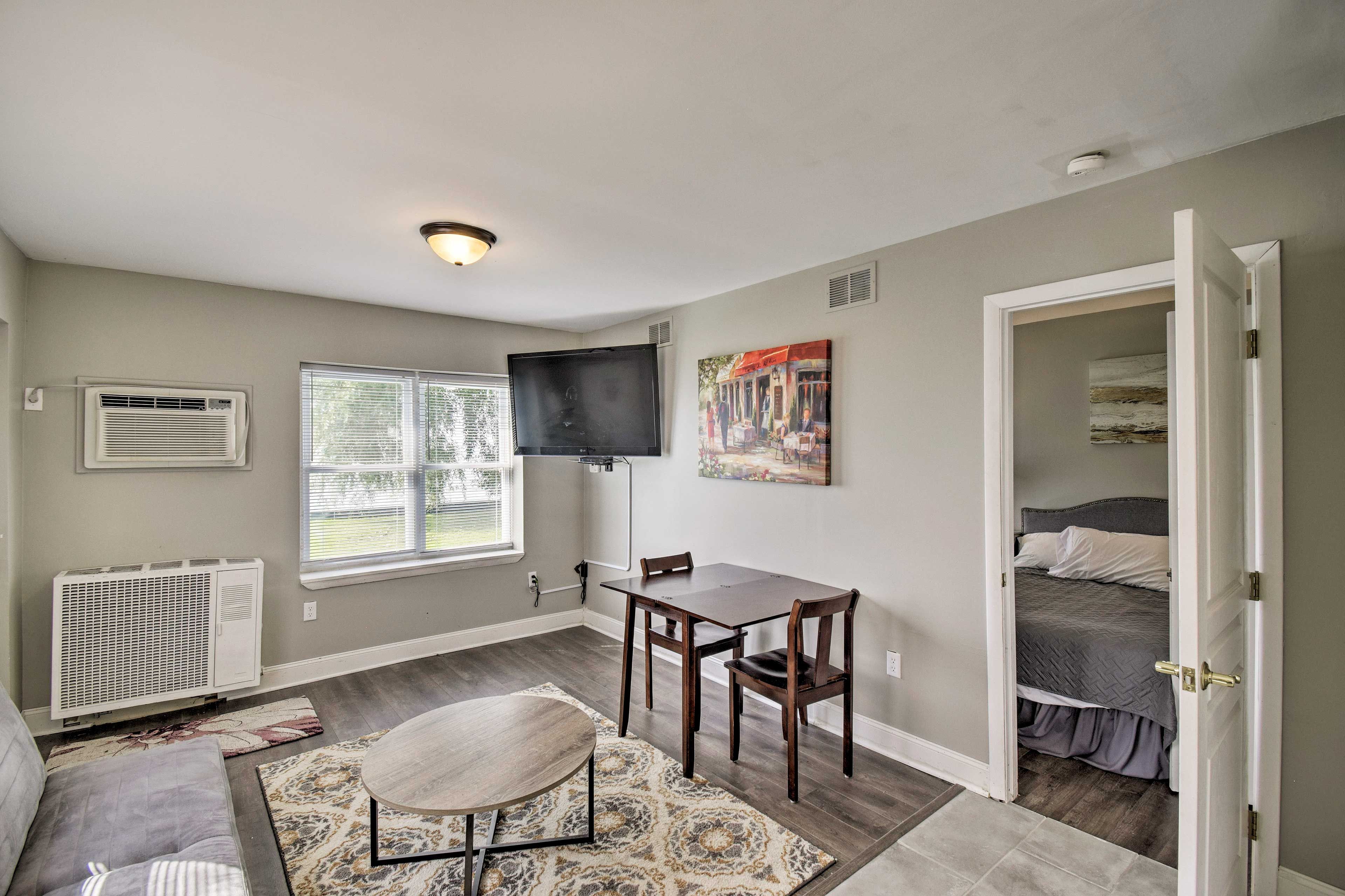 Newly renovated in 2018, enjoy this well-appointed living area!