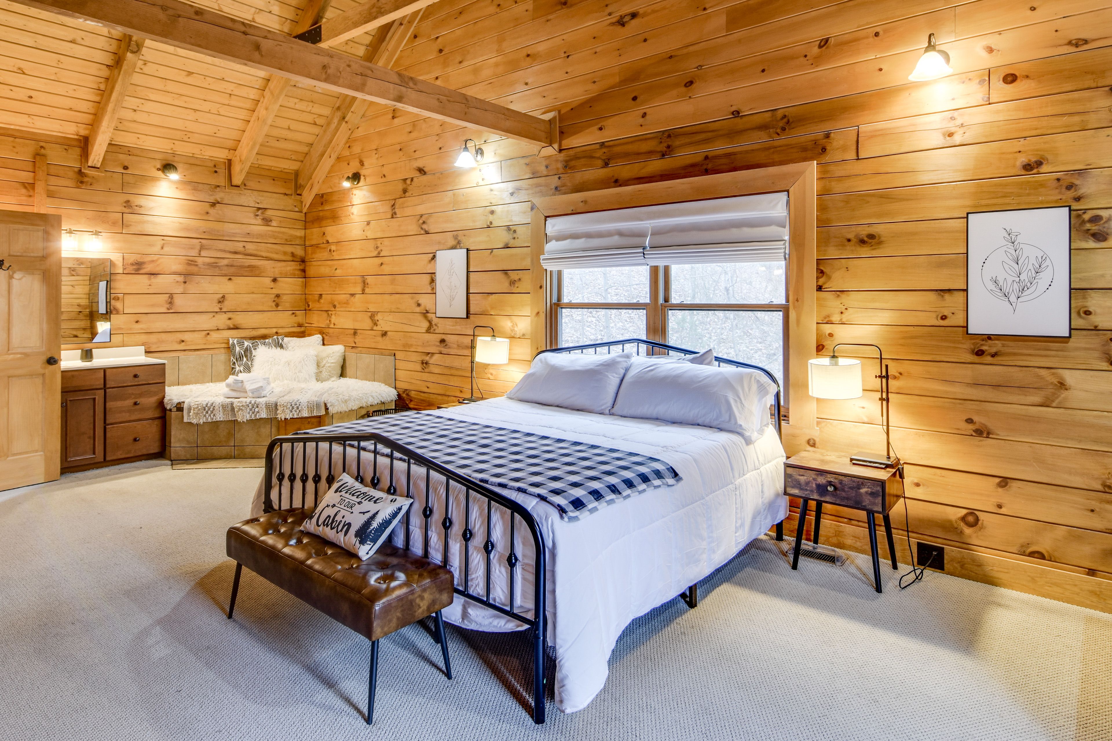 Bedroom 1 | King Bed | Main Level