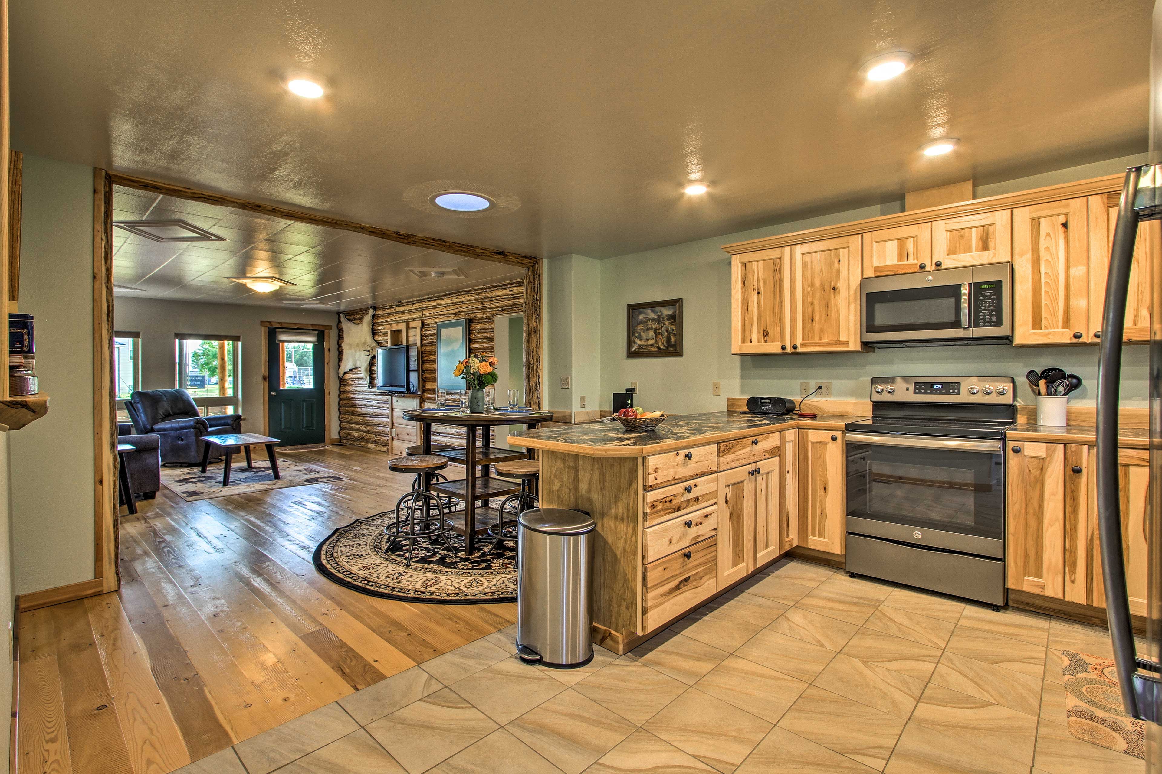 Kitchen | Cooking Basics | Coffee Maker | Paper Towels/Trash Bags Provided
