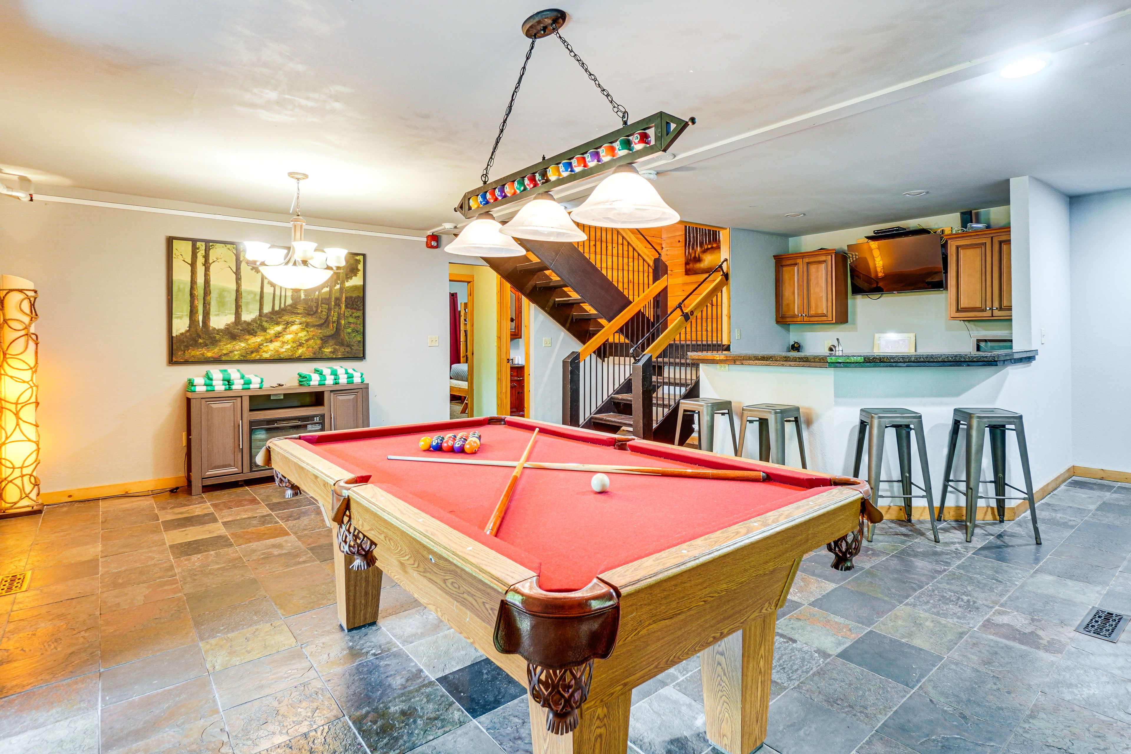 Game Room | Middle Floor