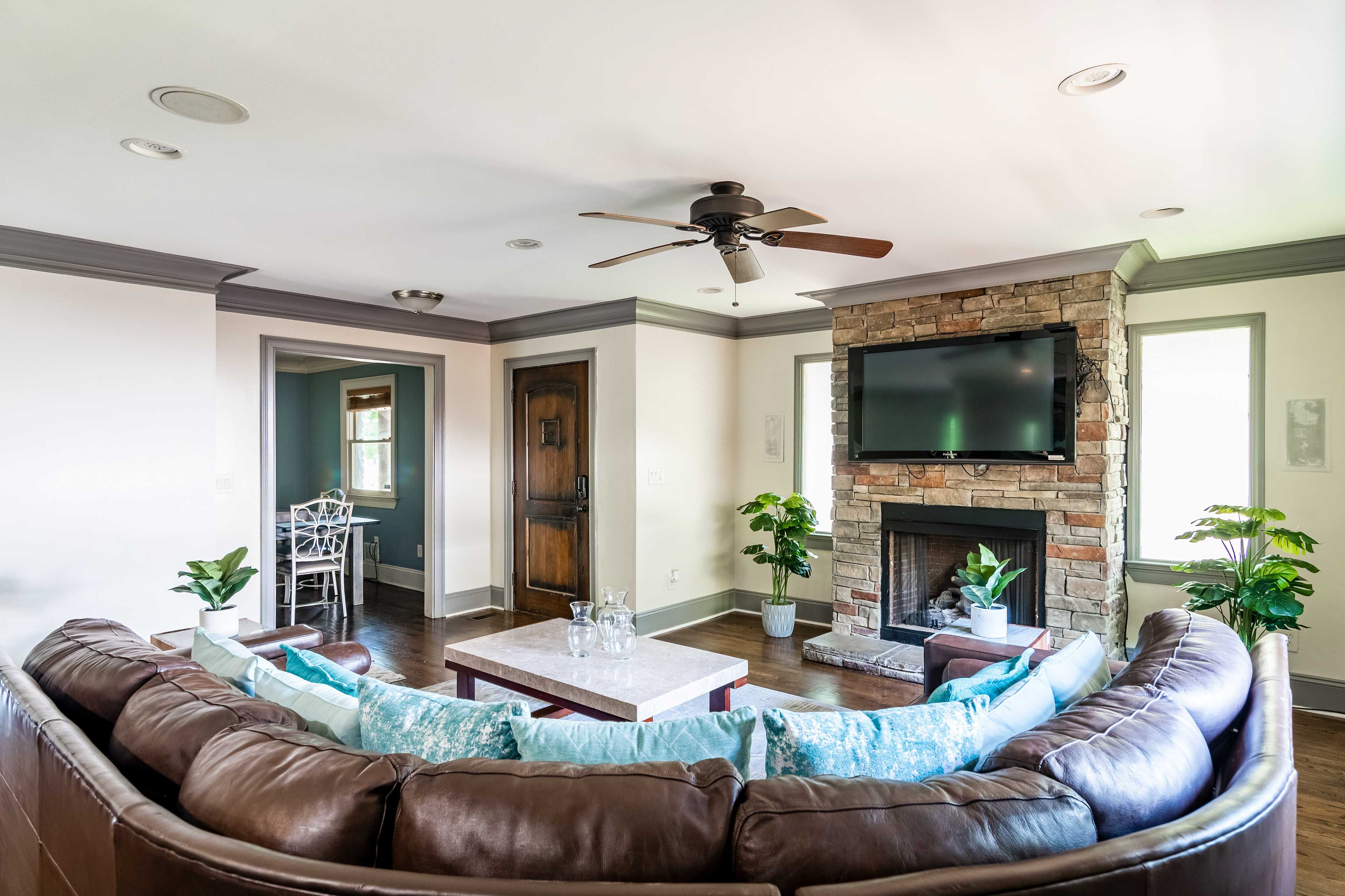 Living Room | Central A/C | Smart TVs