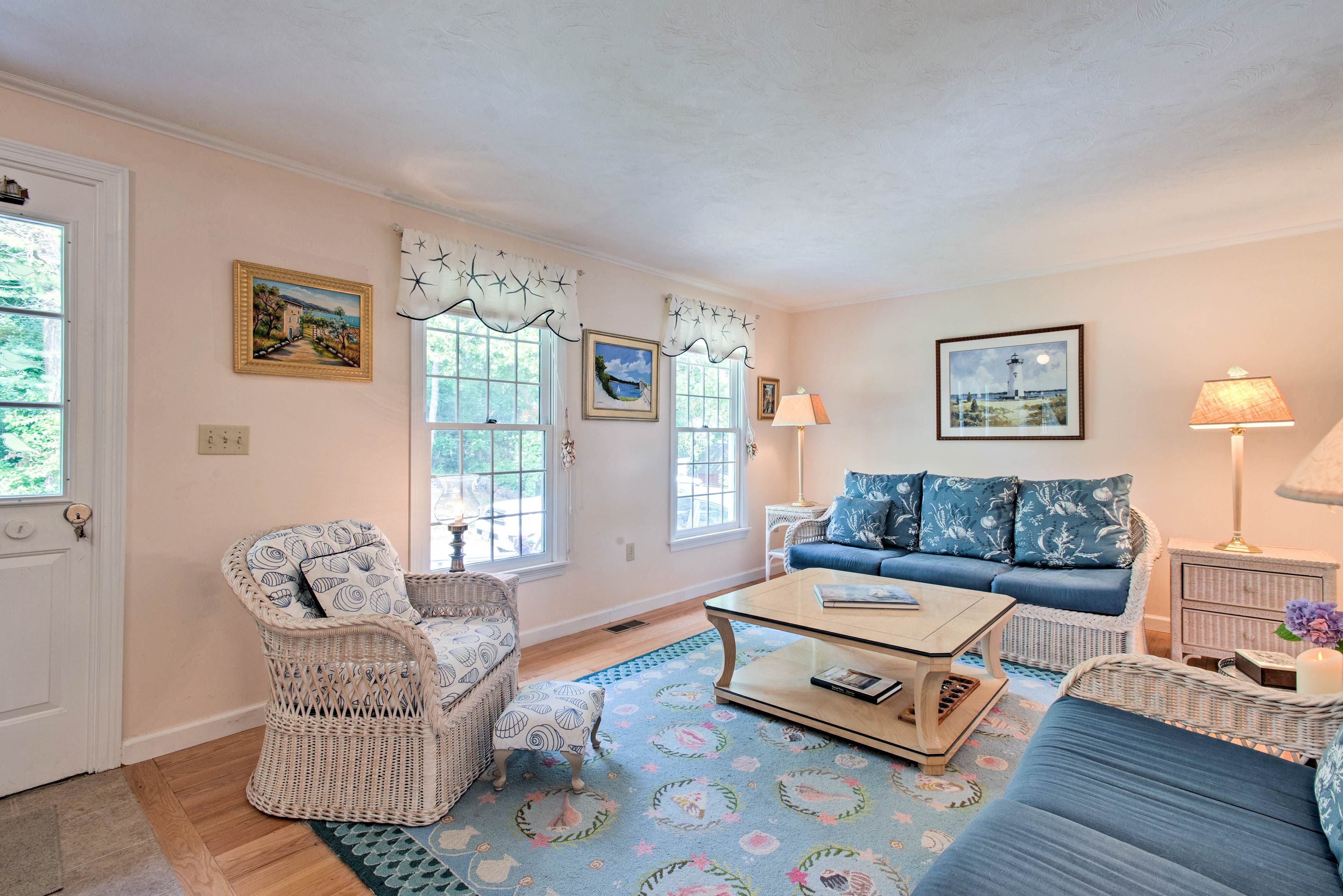 All 8 guests in your group will fall in love with this charming home.