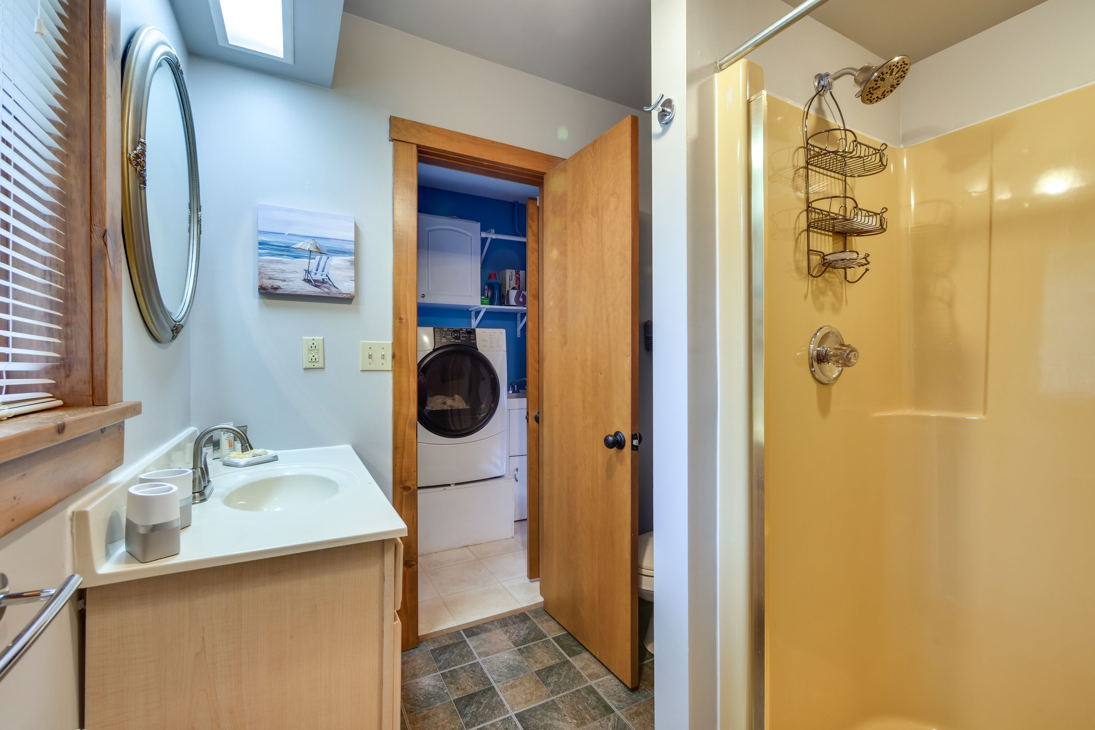 Bathroom | Towels Provided