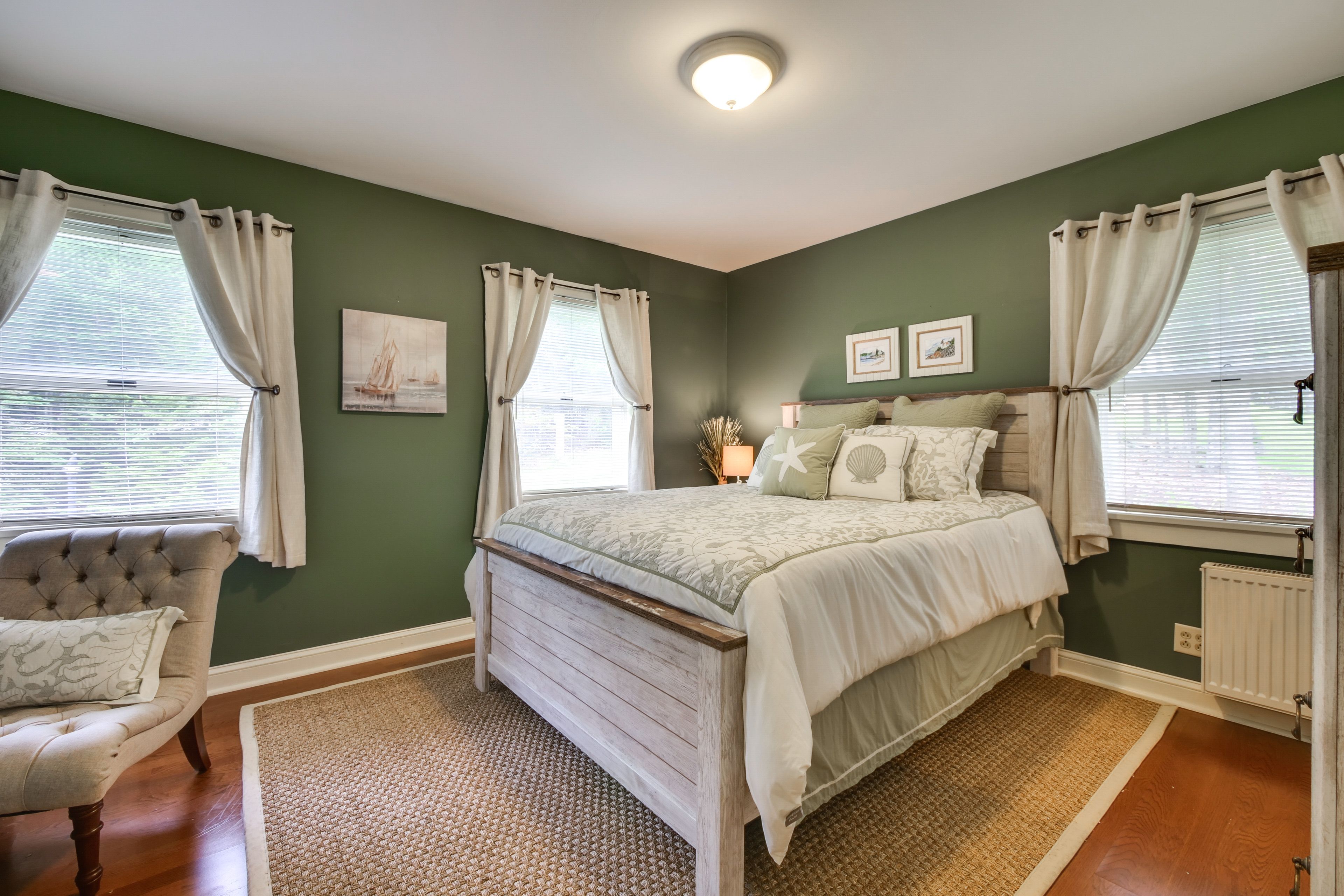 Bedroom 1 | Queen Bed | Linens Provided
