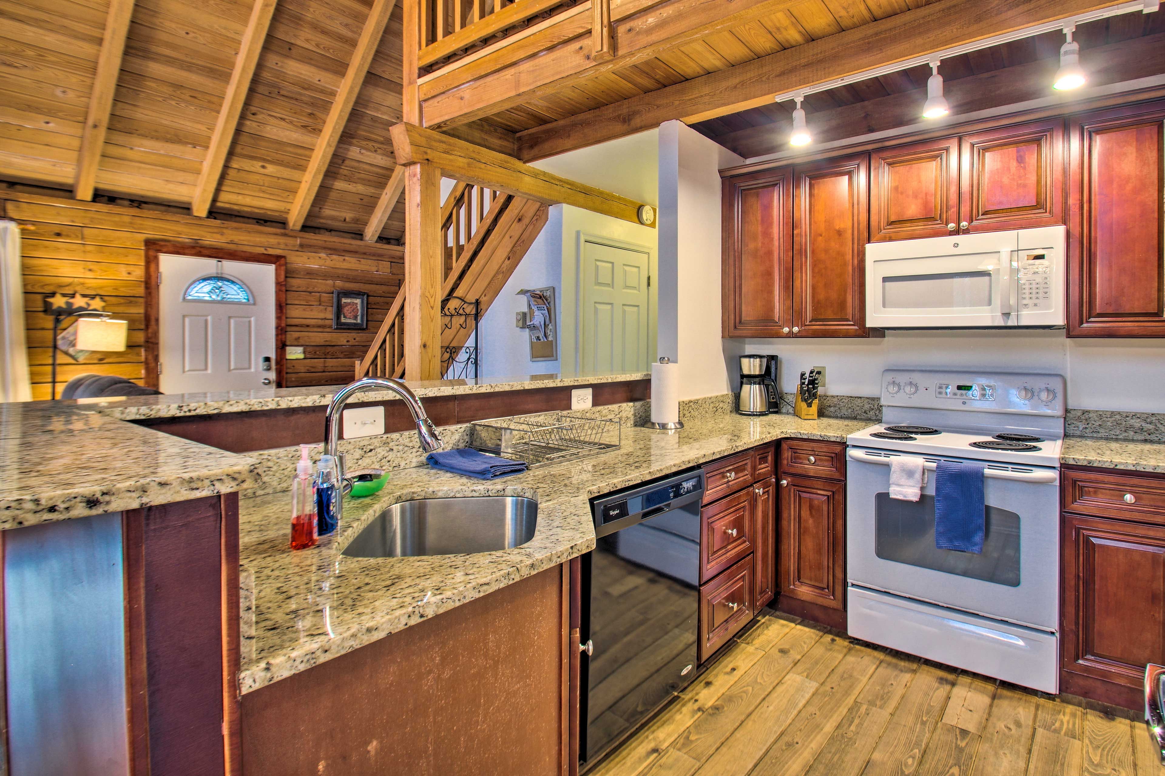Kitchen | Cooking Basics | Coffee Maker | Paper Towels/Trash Bags Provided