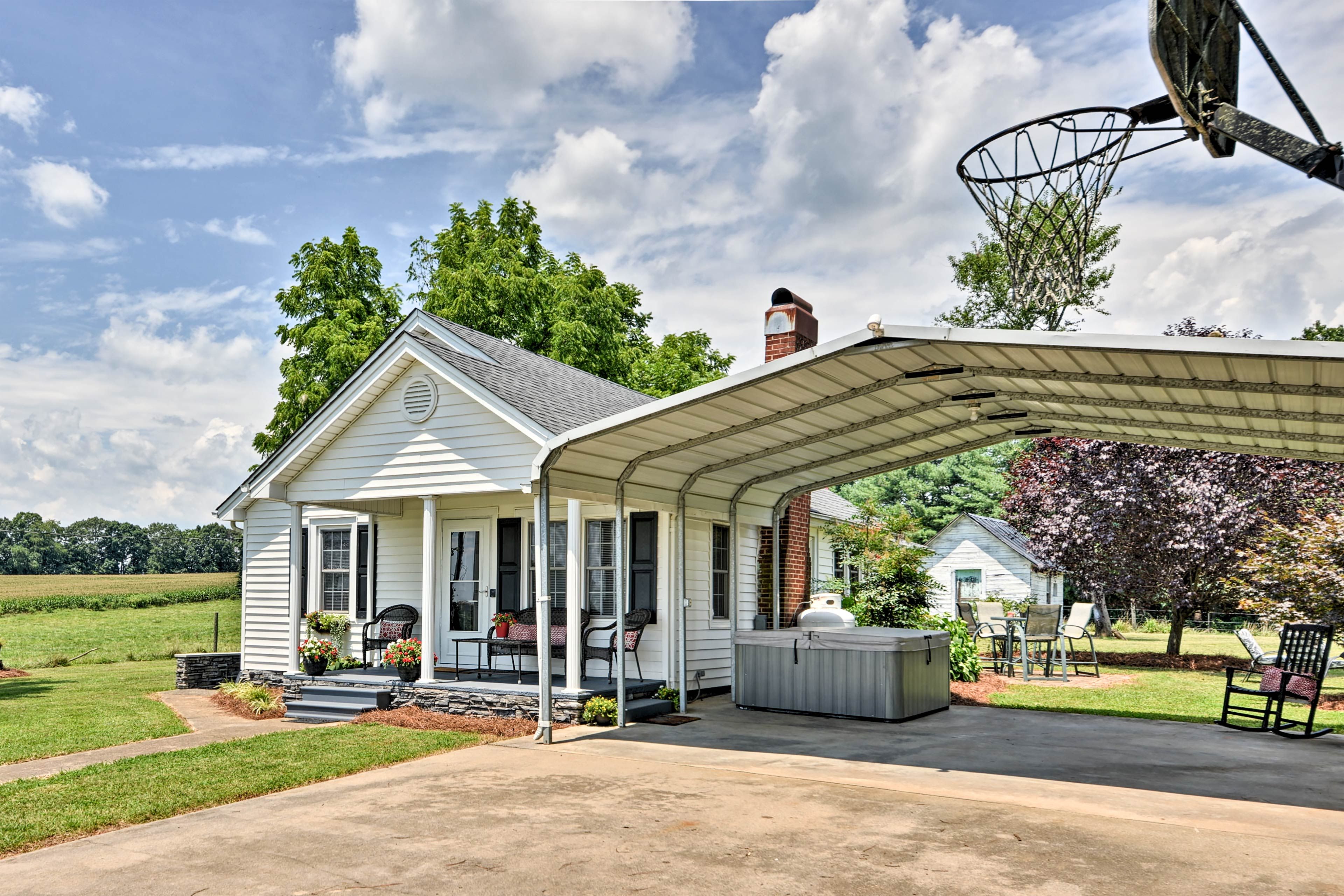 Parking | Carport (2 Vehicles) | Driveway (2 Vehicles)