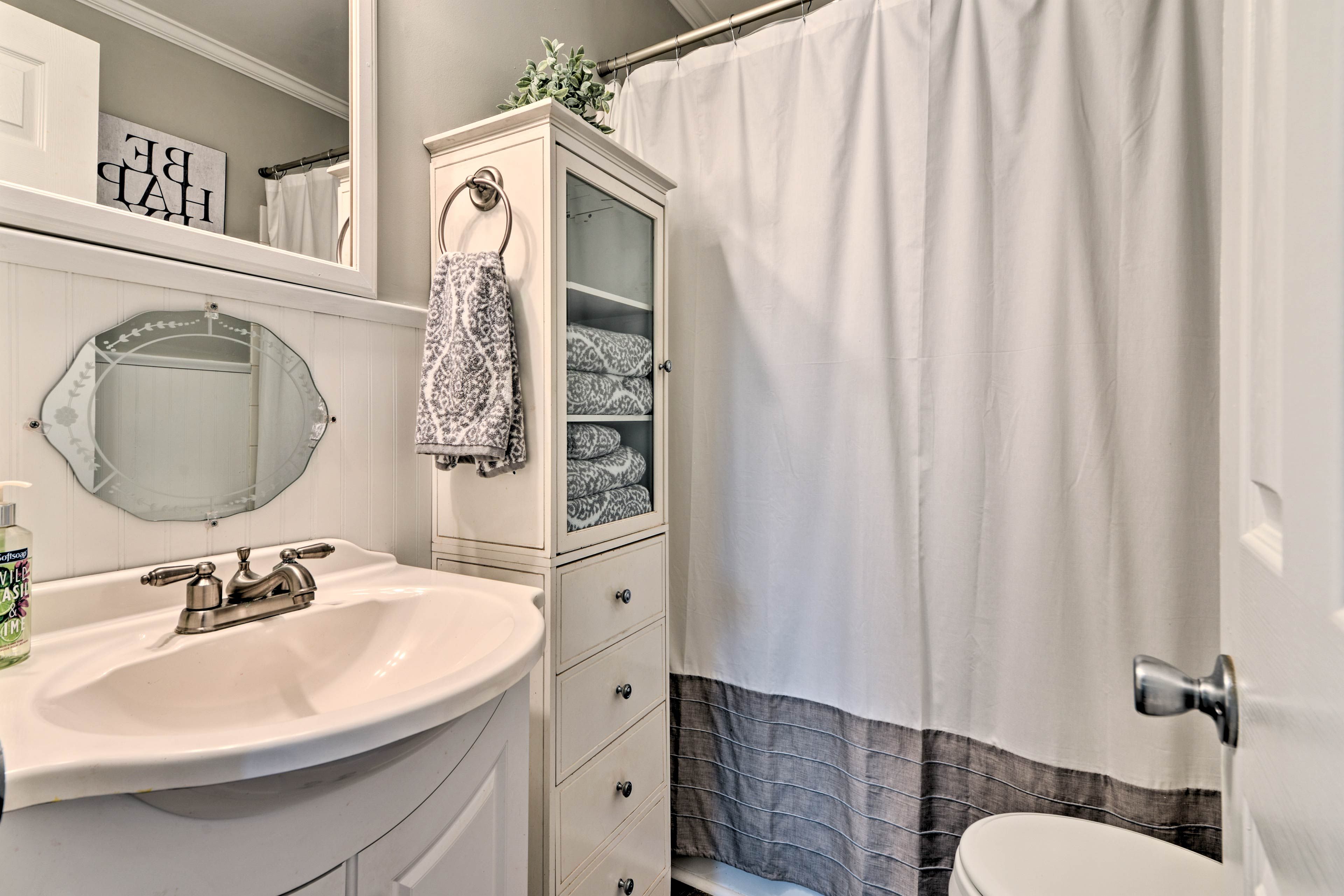 Bathroom | Towels Provided