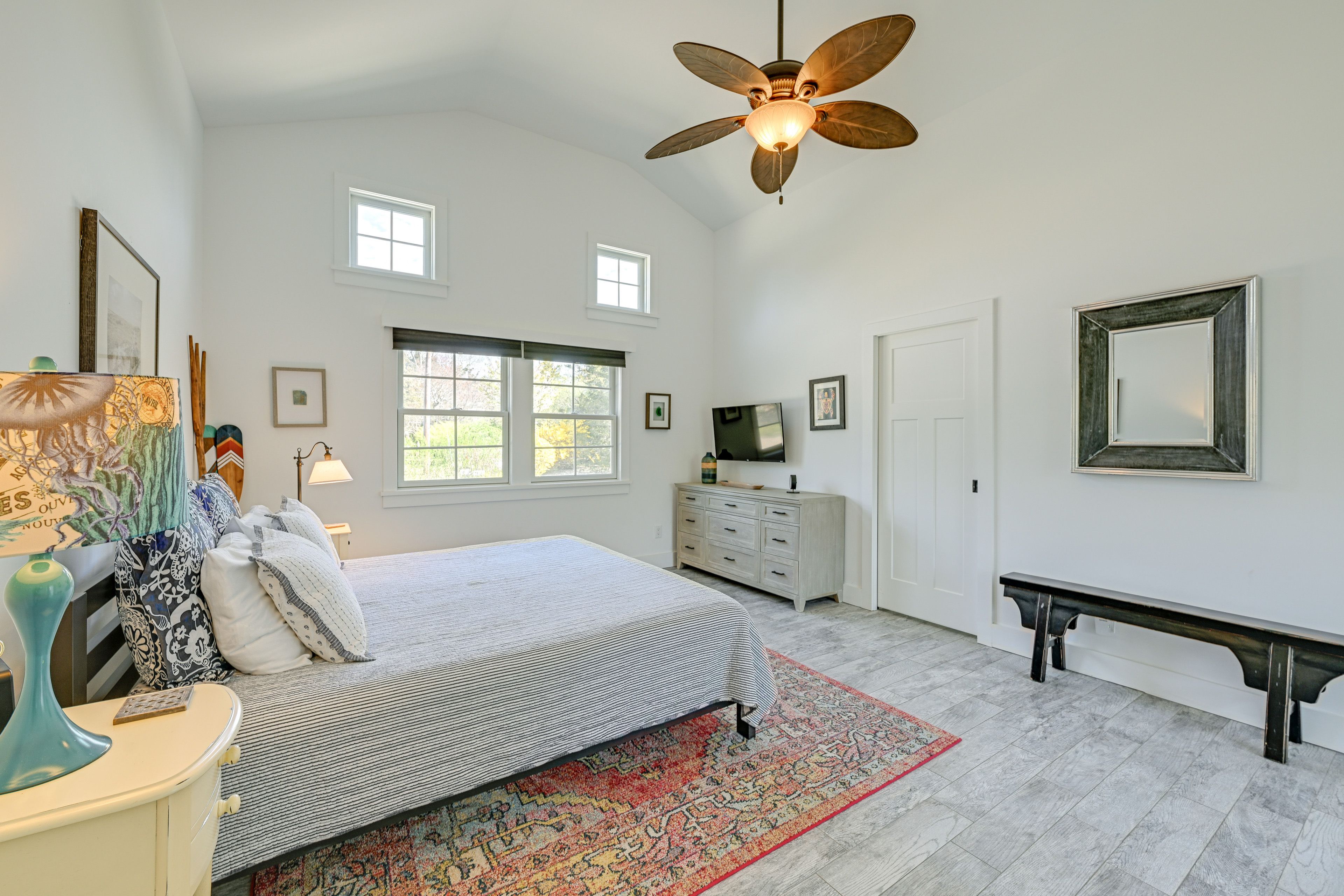 Bedroom 1 | King Bed