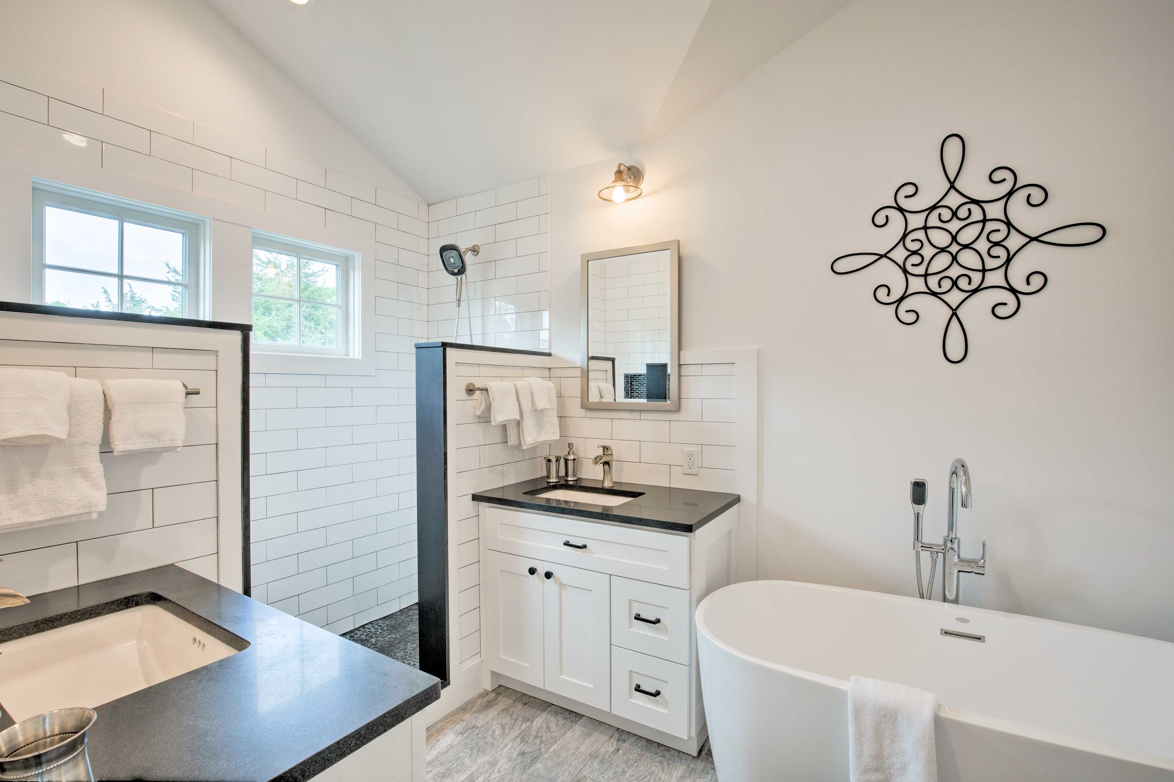 Full En-Suite Bathroom