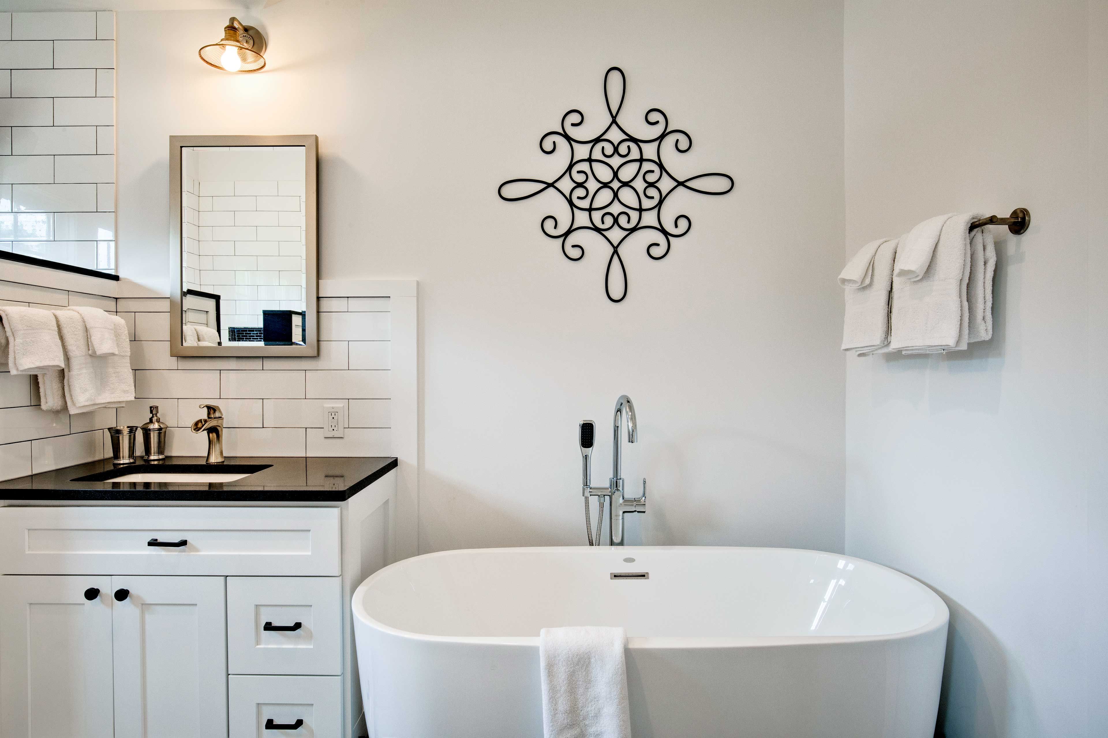 Full En-Suite Bathroom
