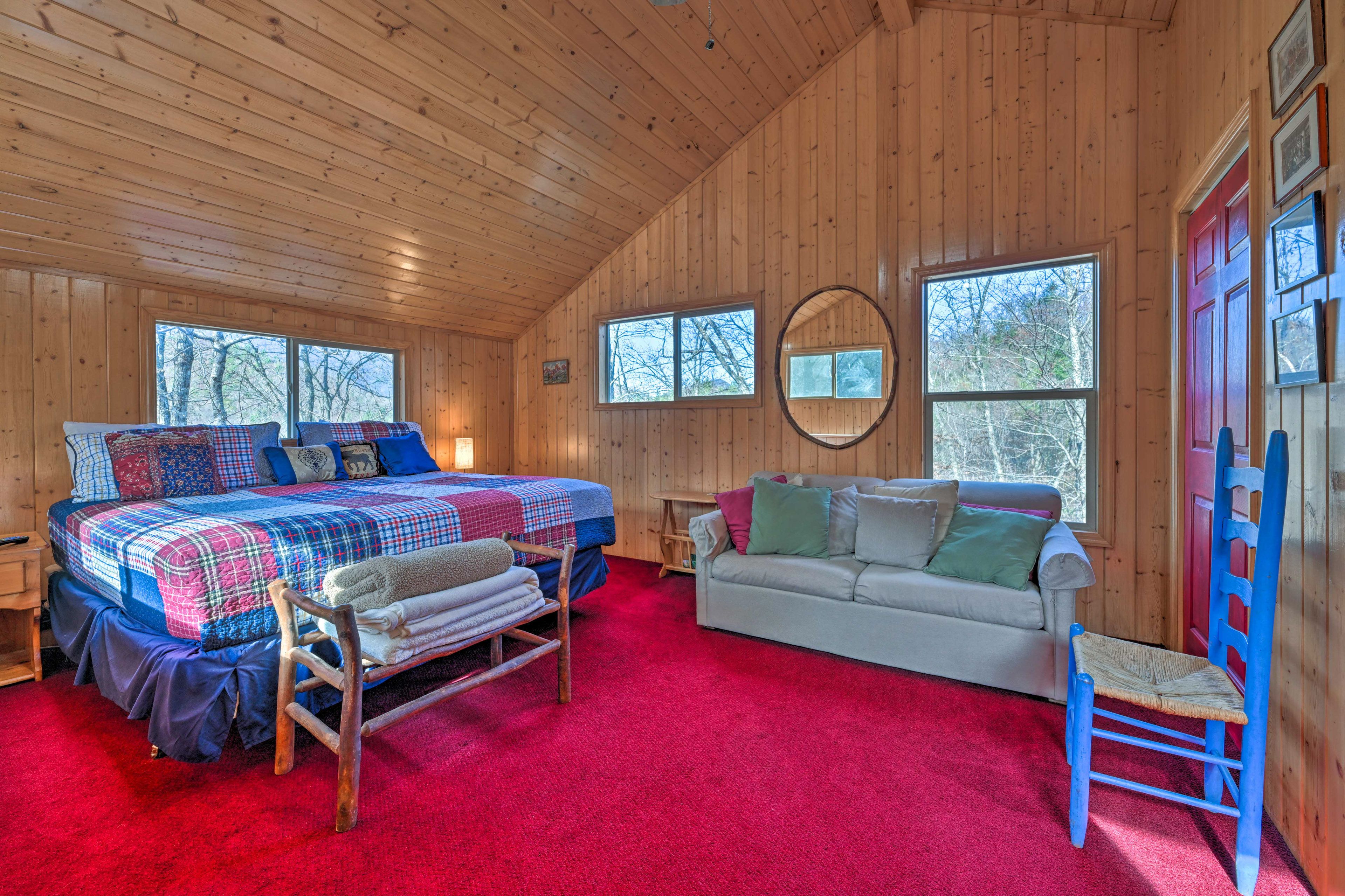 Bedroom 1 (Loft) | King Bed | Sleeper Sofa | Linens Provided