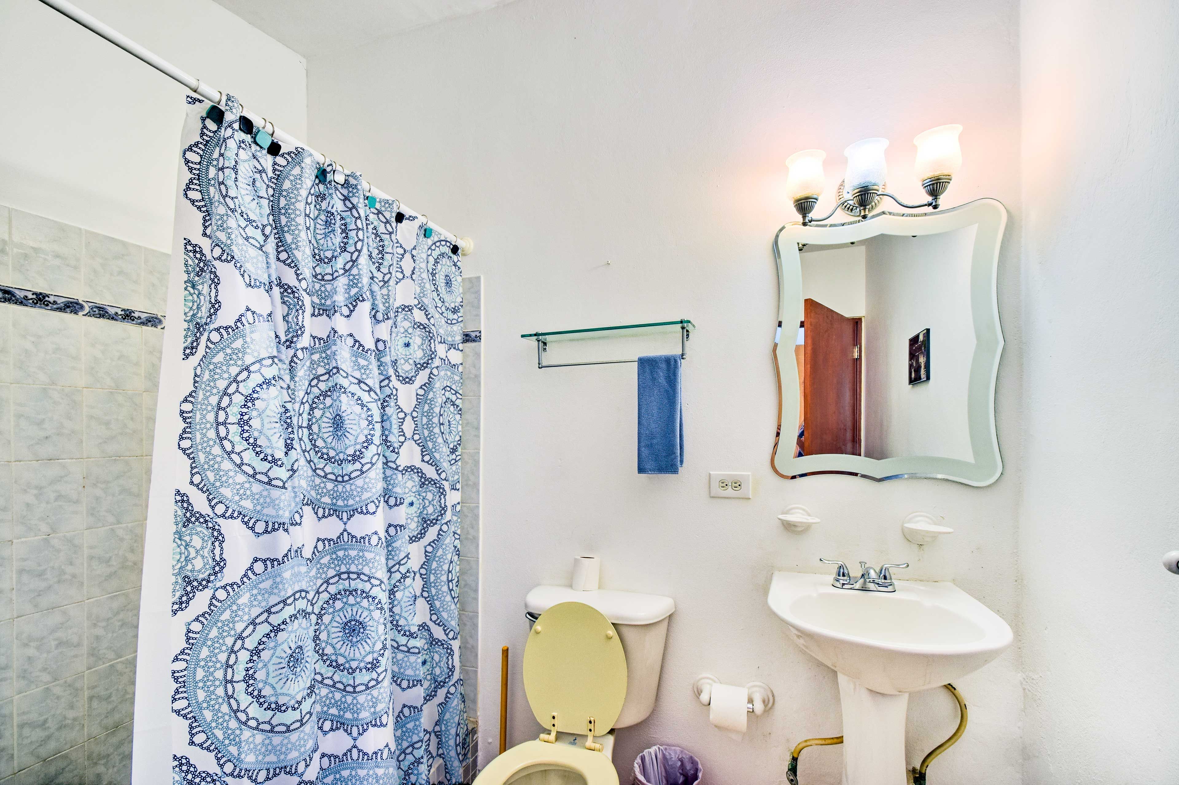Full Bathroom