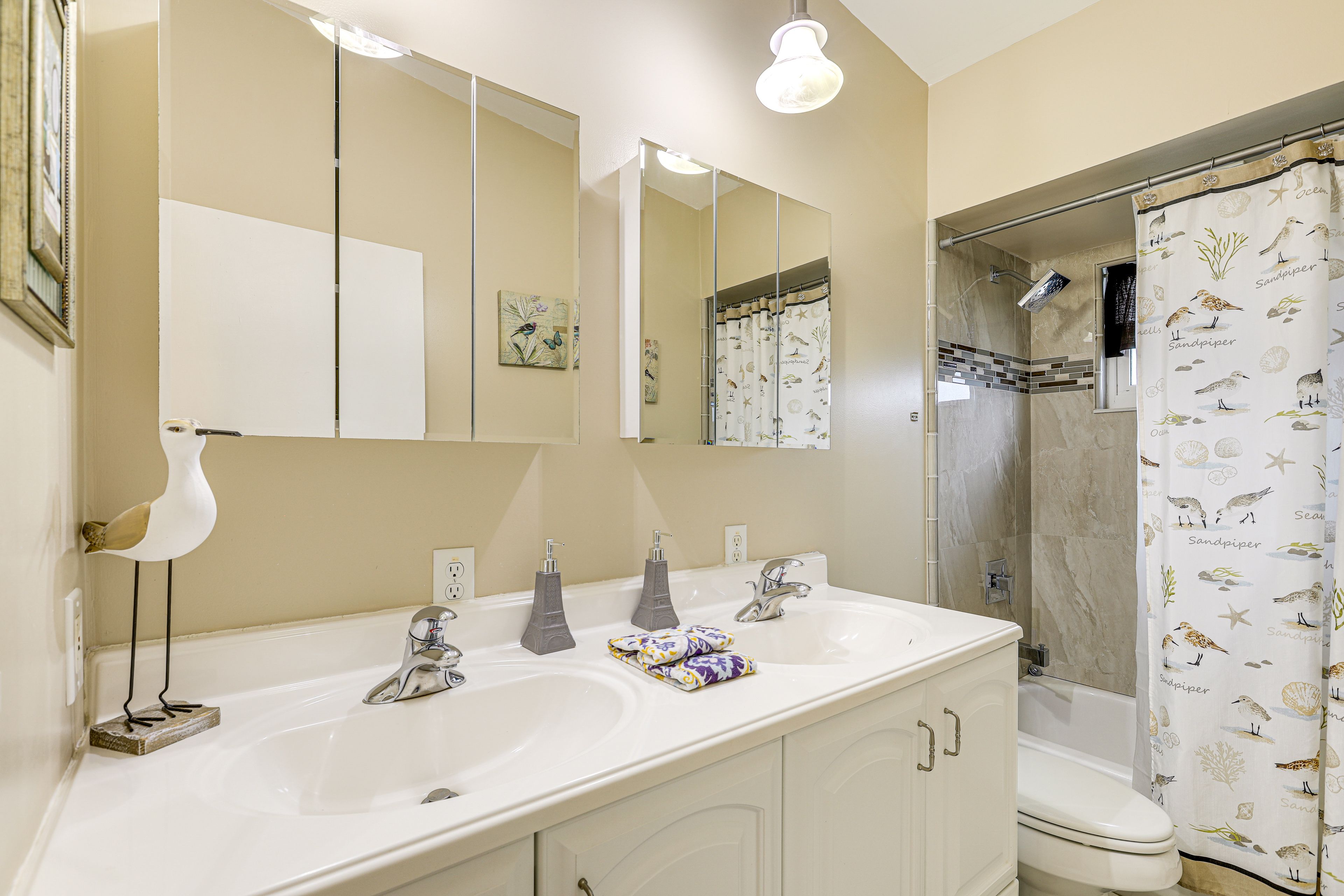 Full Bathroom