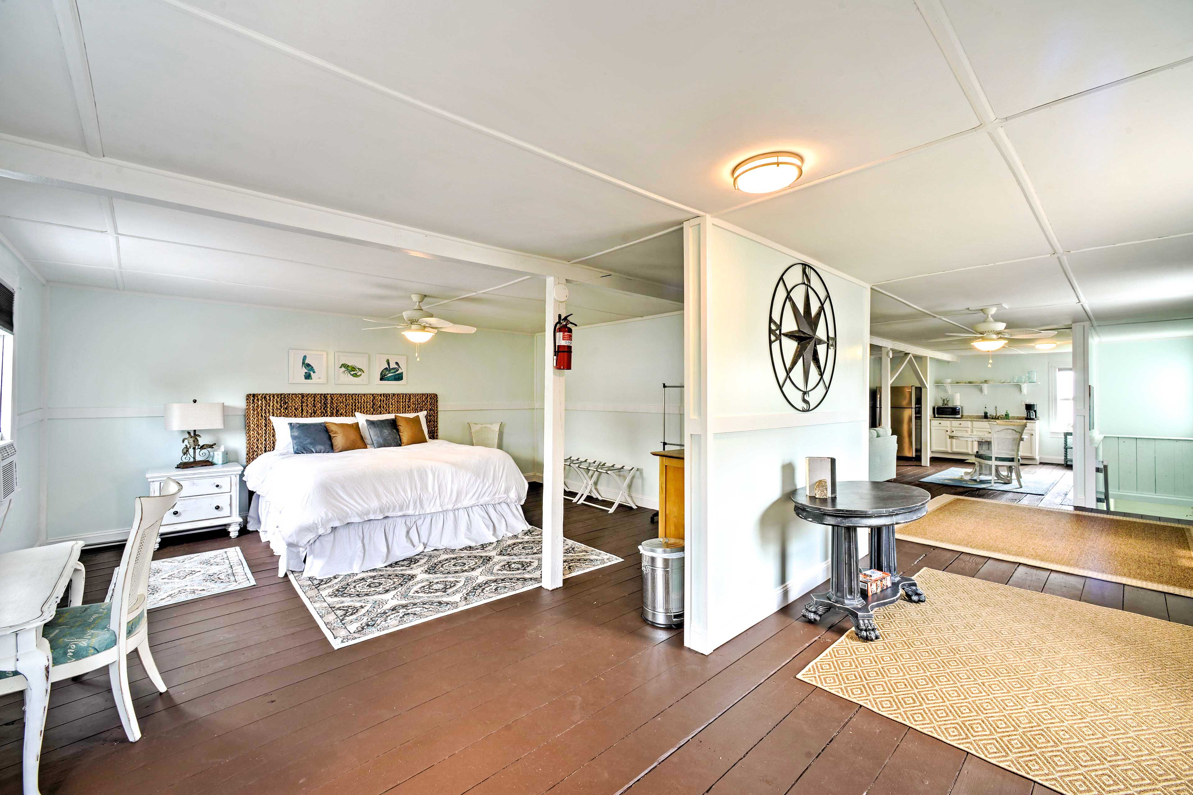 Studio Interior | King Bed | Linens Provided