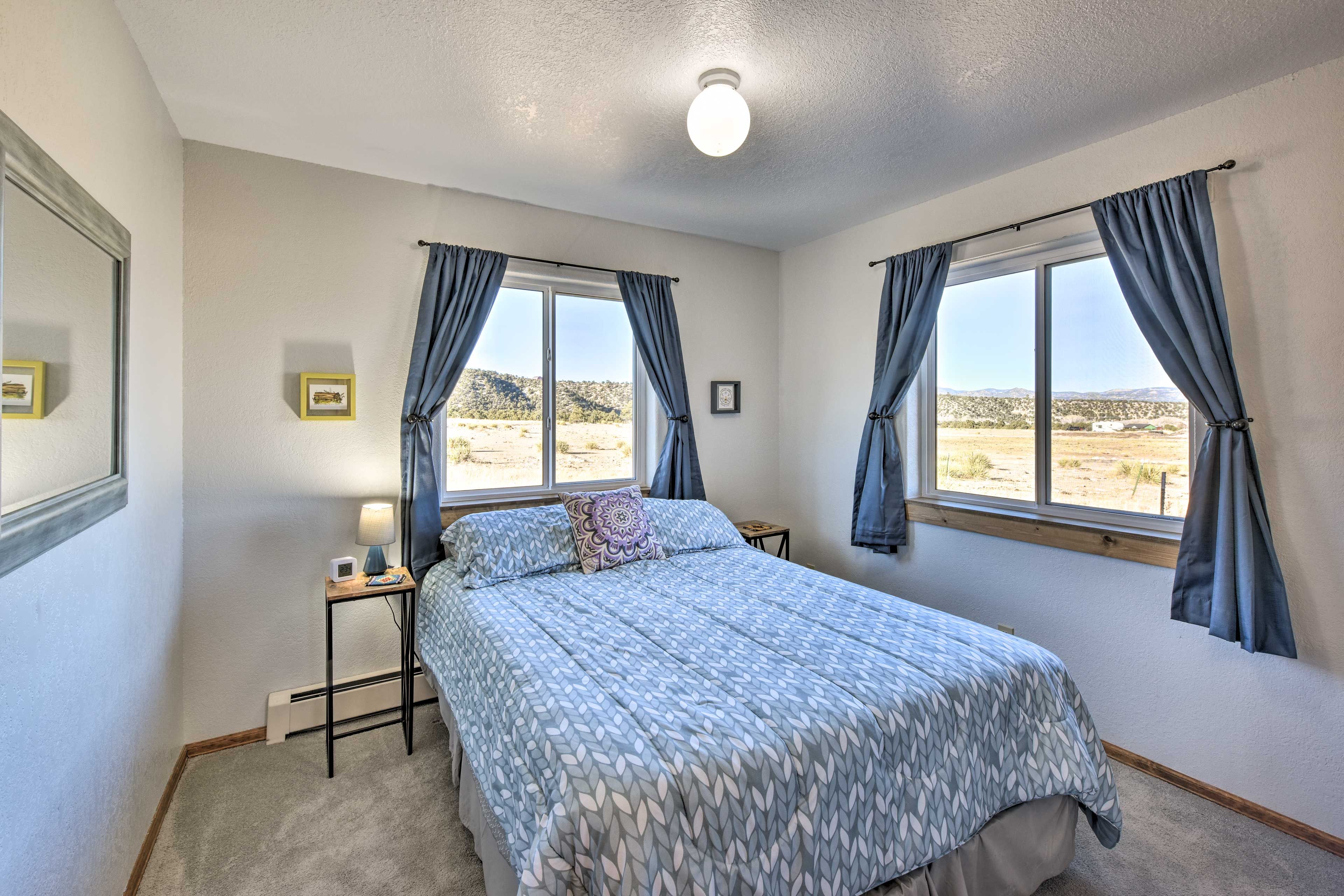 Bedroom 2 | Queen Bed | Linens & Towels Provided