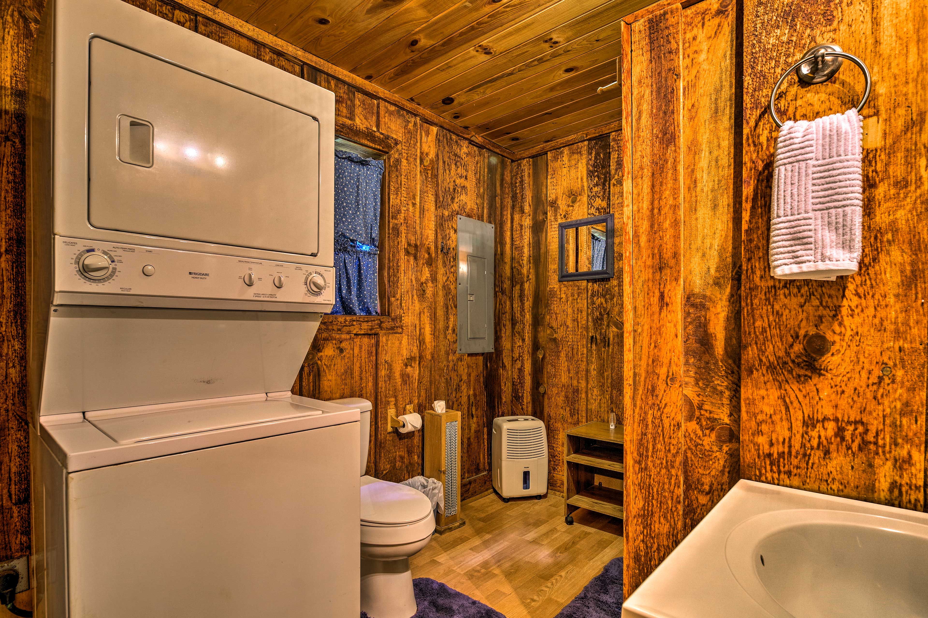 Full Bathroom | Washer & Dryer