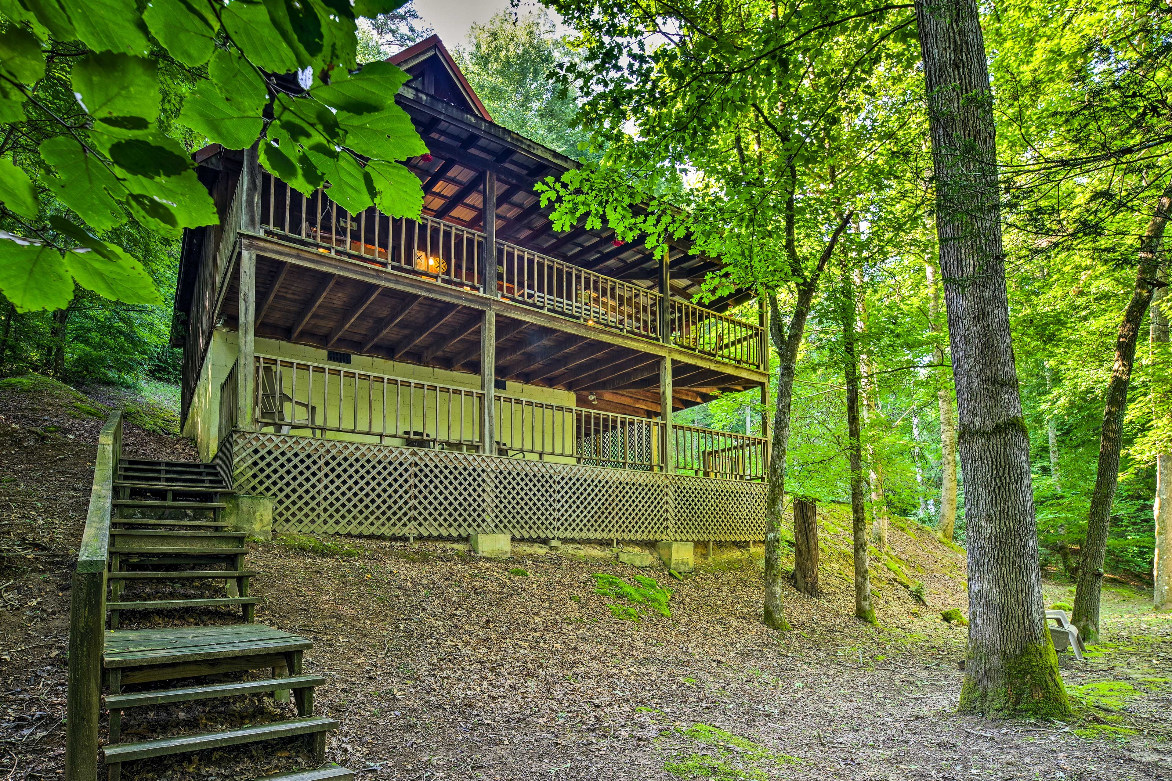 Exterior | 25-Acre Property