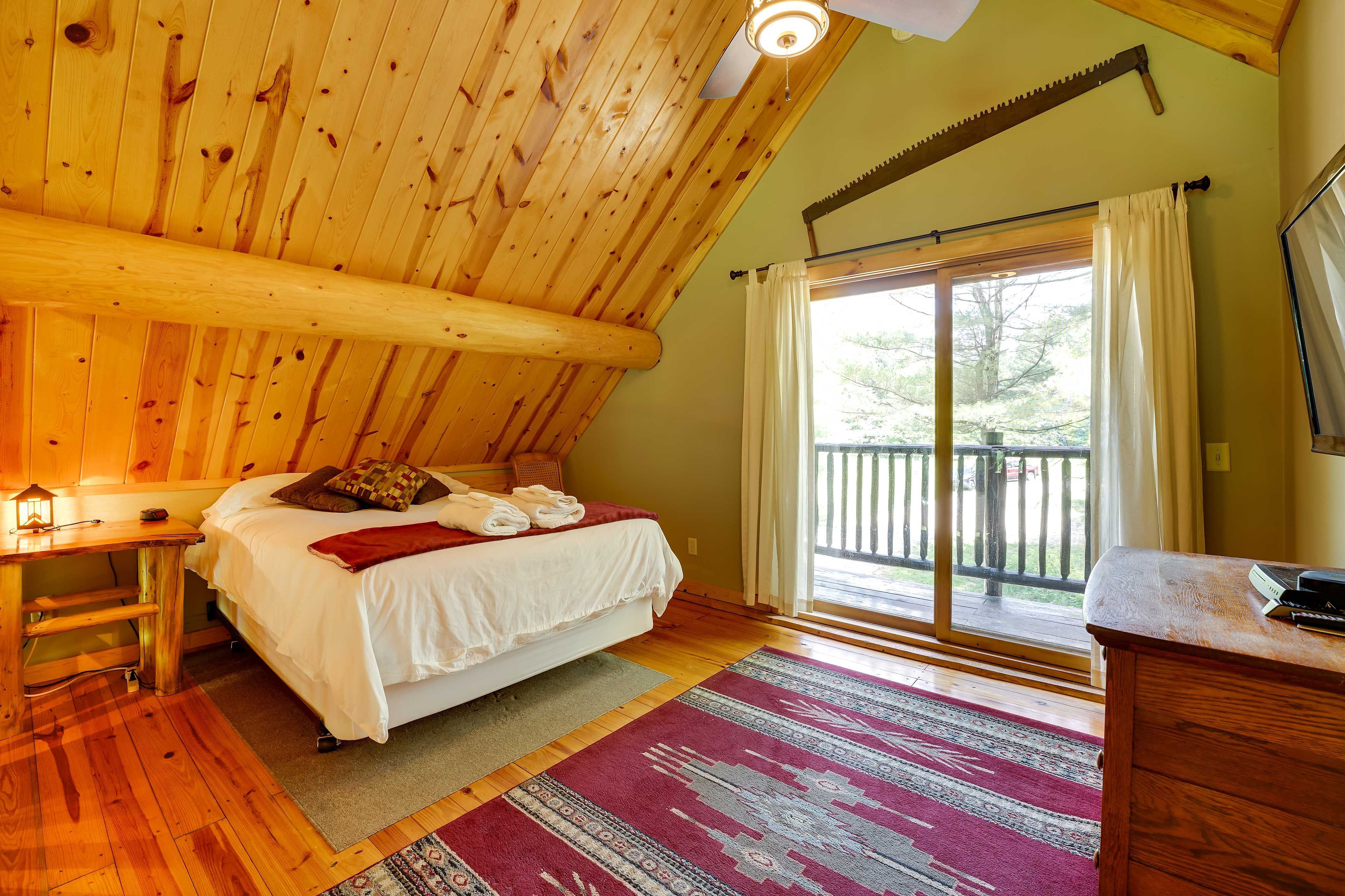 Bedroom 1 (Loft) | King Bed | Linens Provided | Balcony Access