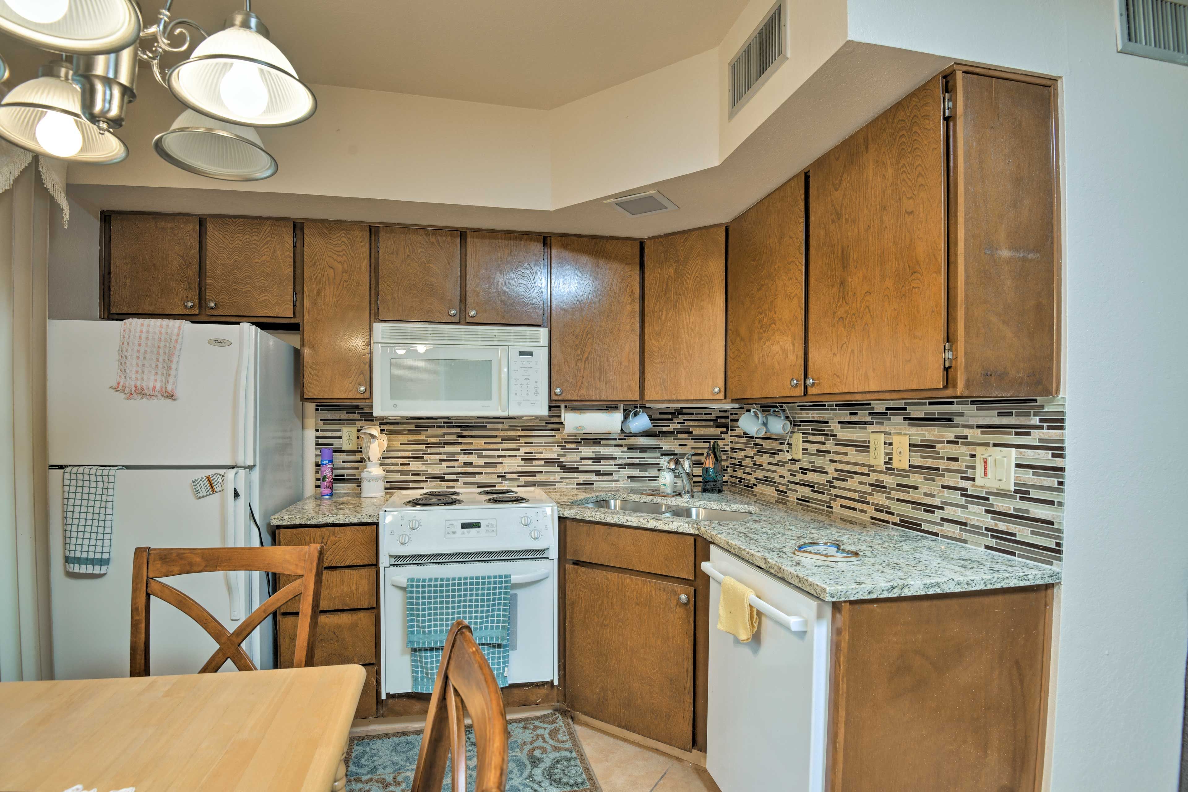 Kitchen | Cooking Basics | Coffee Maker | Paper Towels/Trash Bags Provided