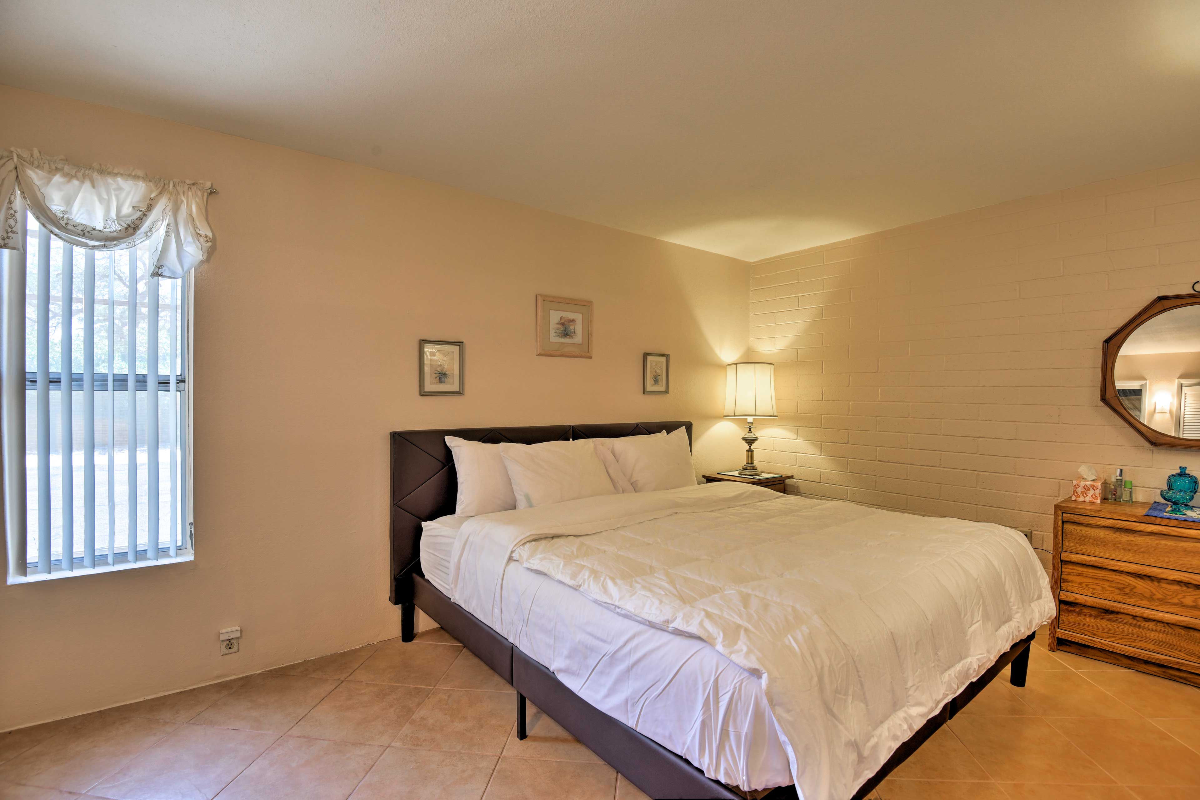 Bedroom 1 | King Bed | Linens Provided