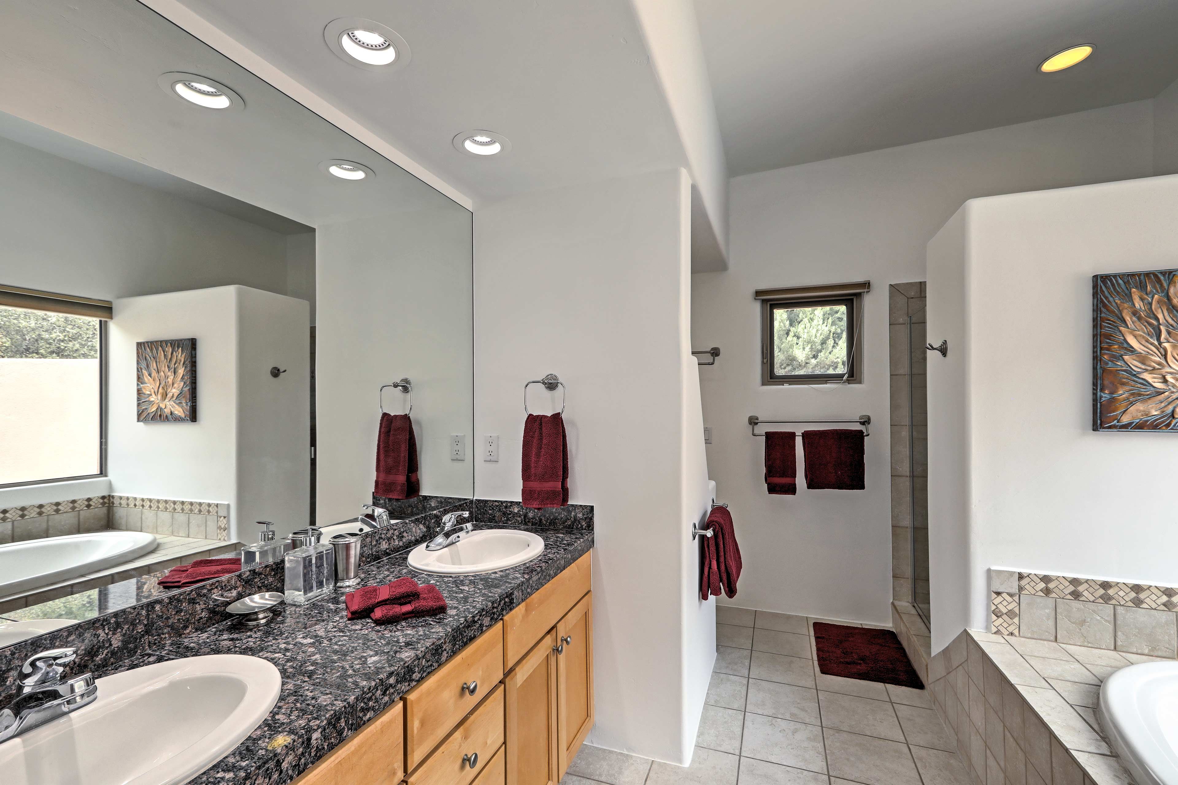 You're sure to be impressed by this spacious en-suite bathroom!
