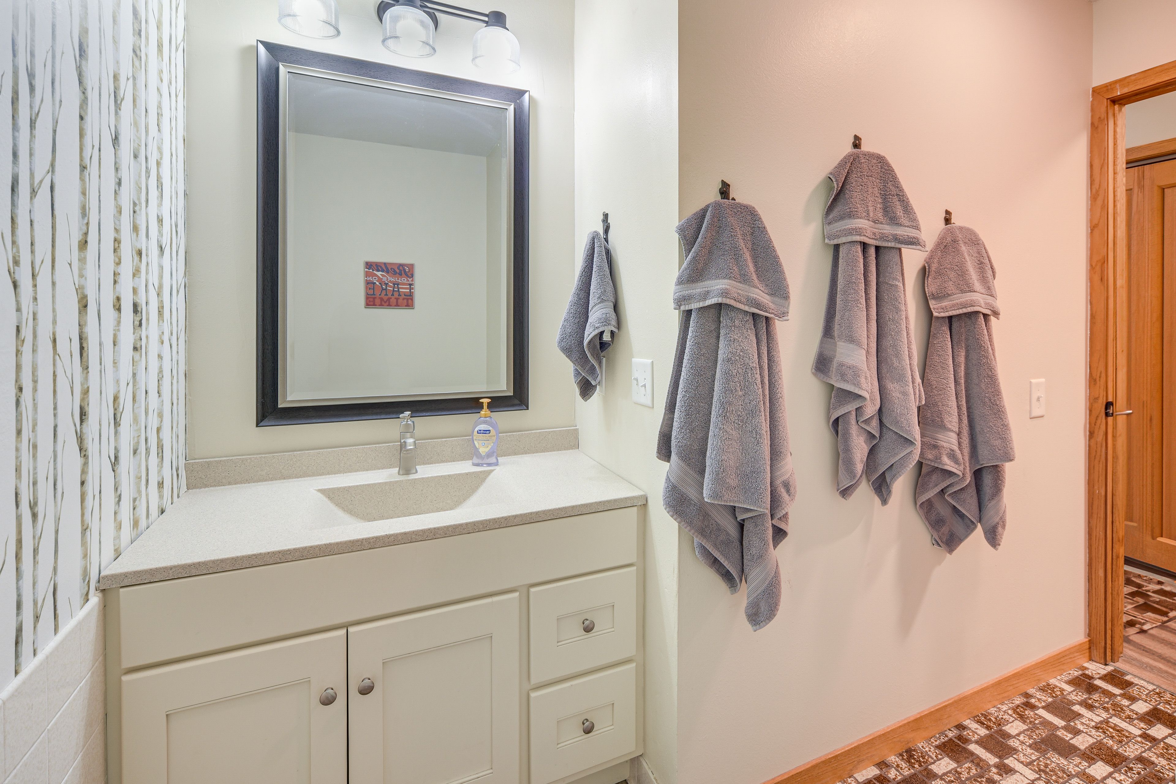 Full Bathroom