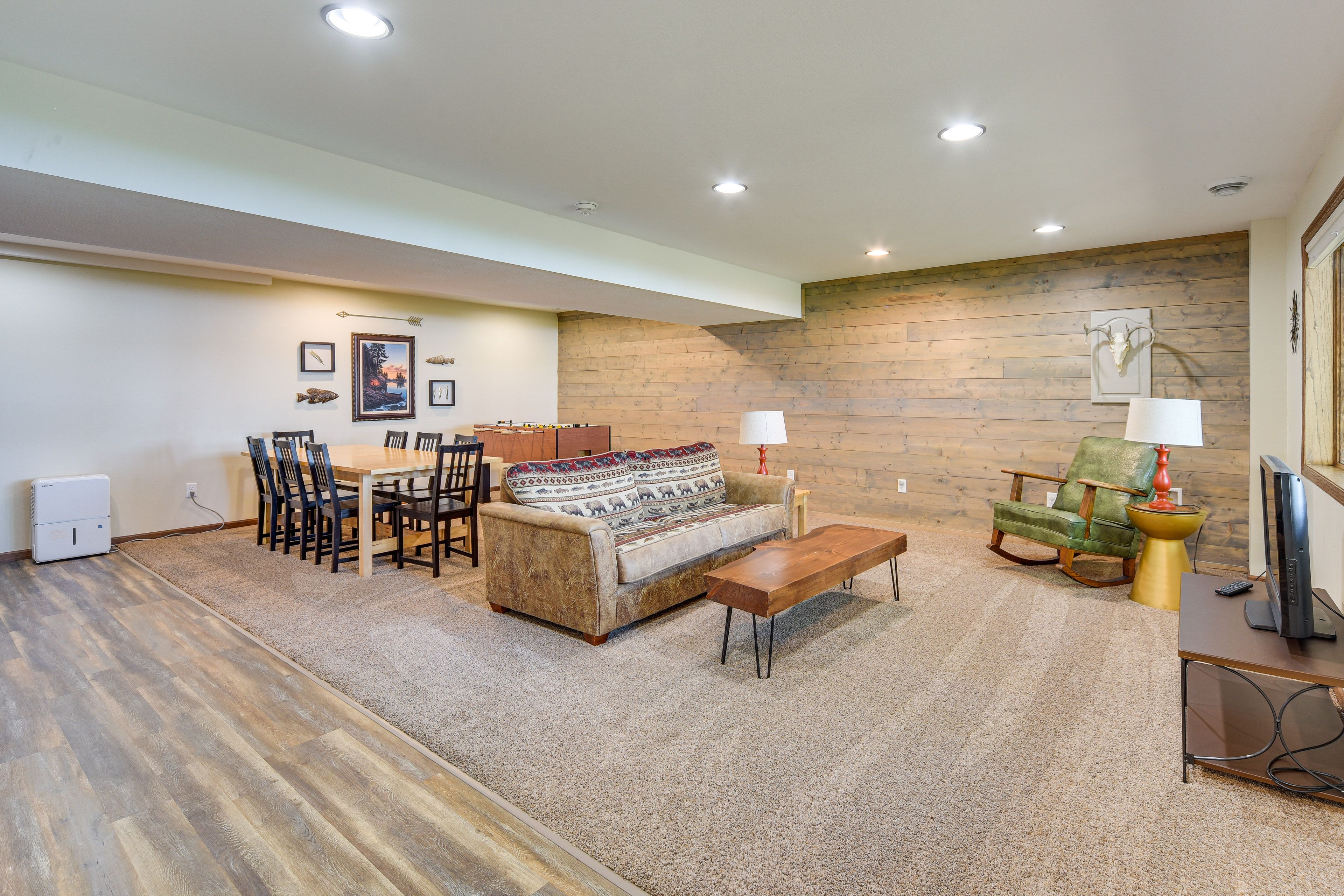 Basement Living Area | Dining Table | Wet Bar | Wine Fridge | Smart TV