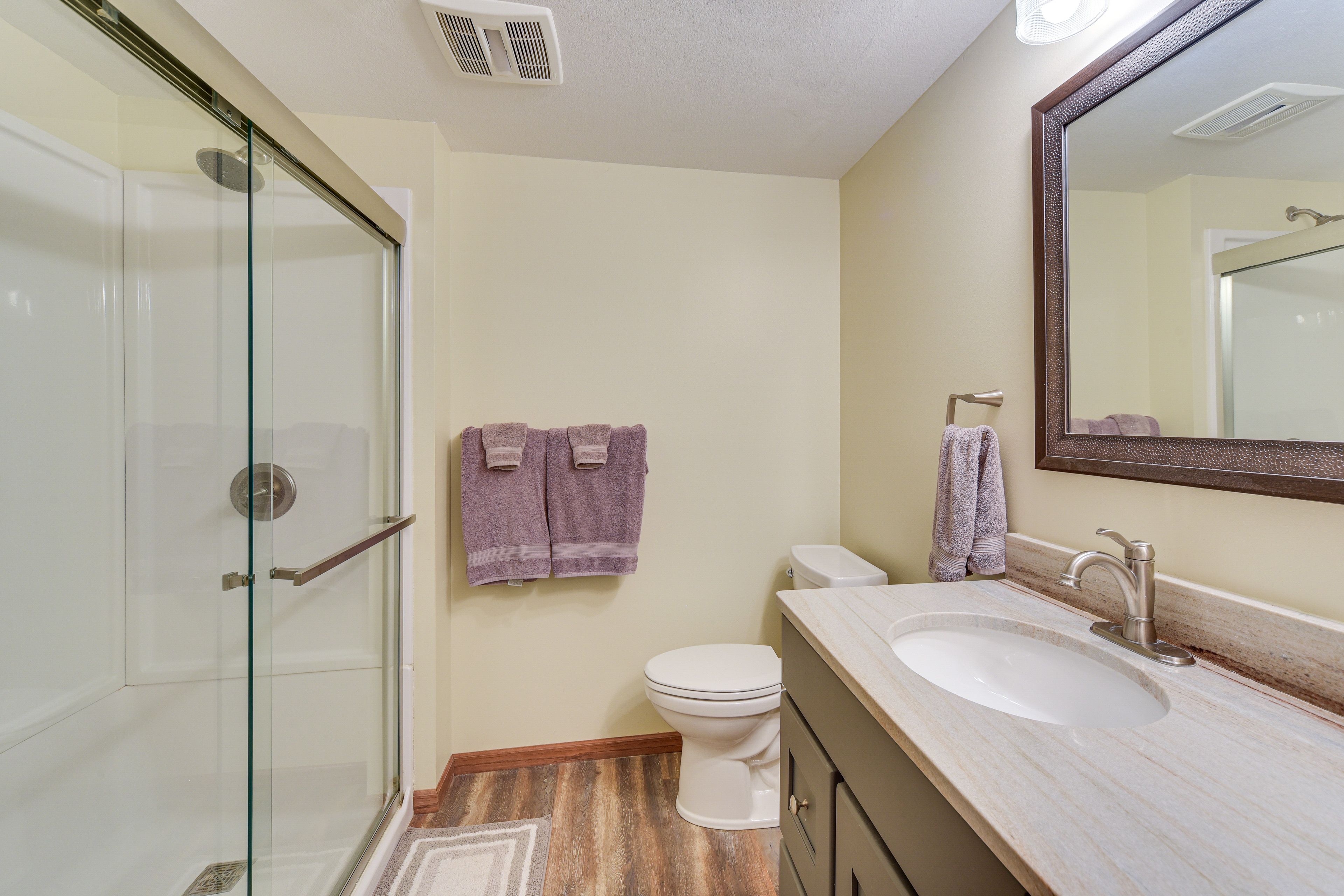 Full Bathroom