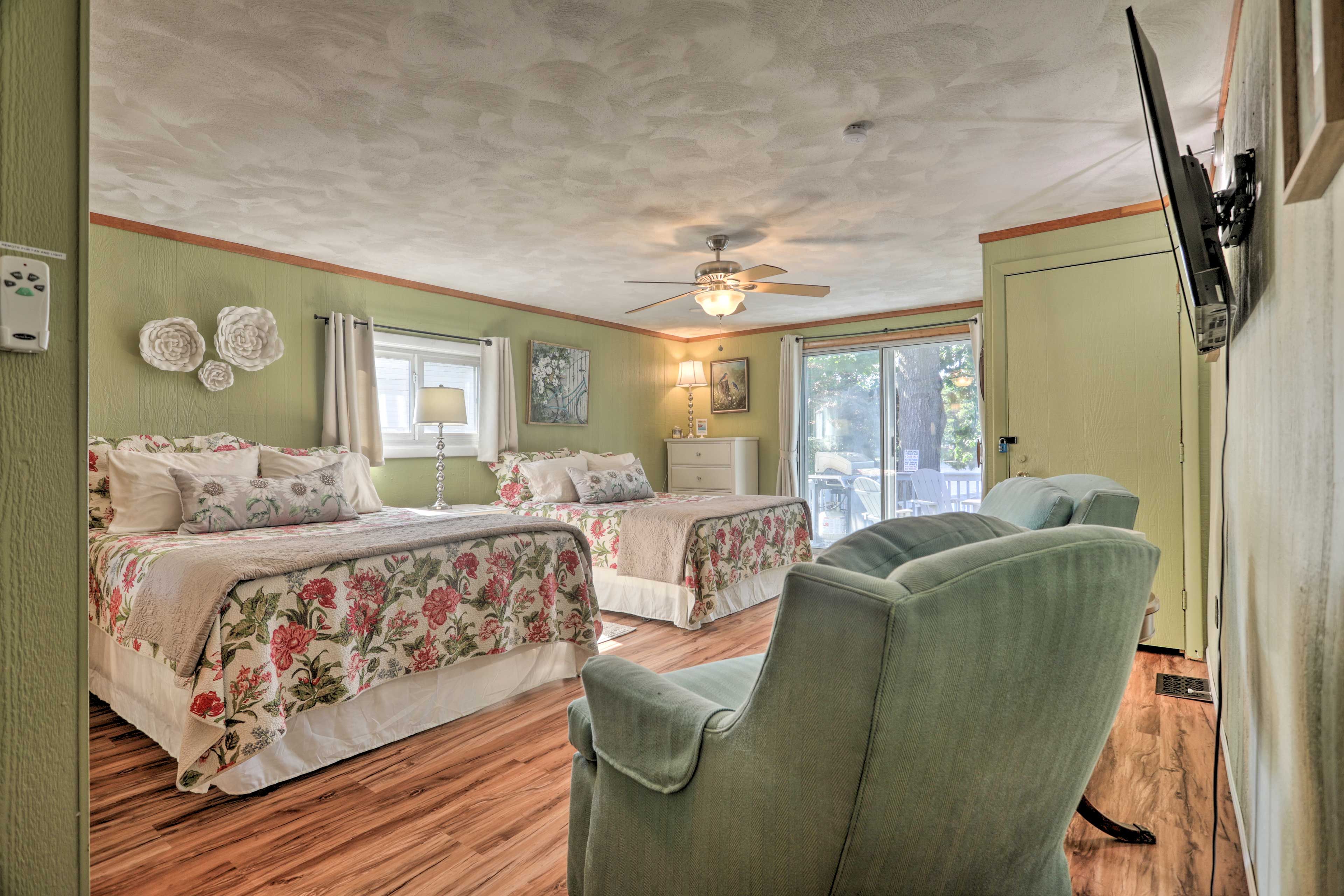Bedroom 2 | 2 Queen Beds | Deck Access | Upper Level