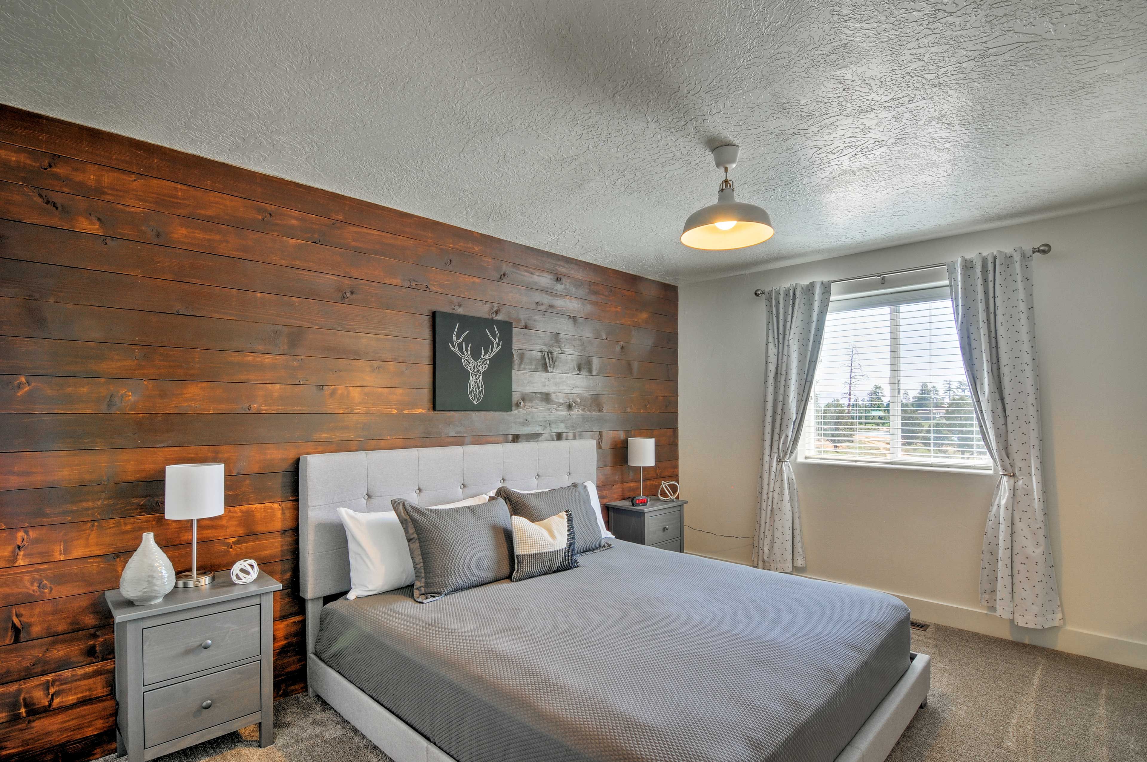 Bedroom 2 | King Bed