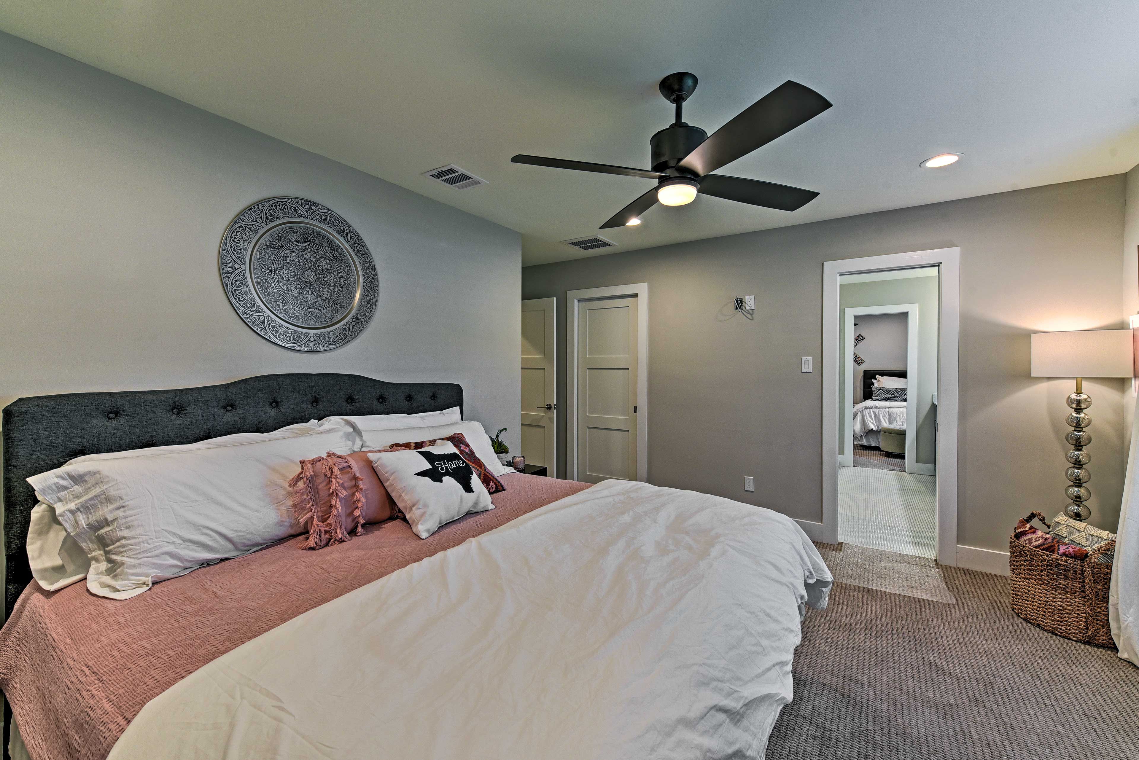 Bedroom 2 | King Bed
