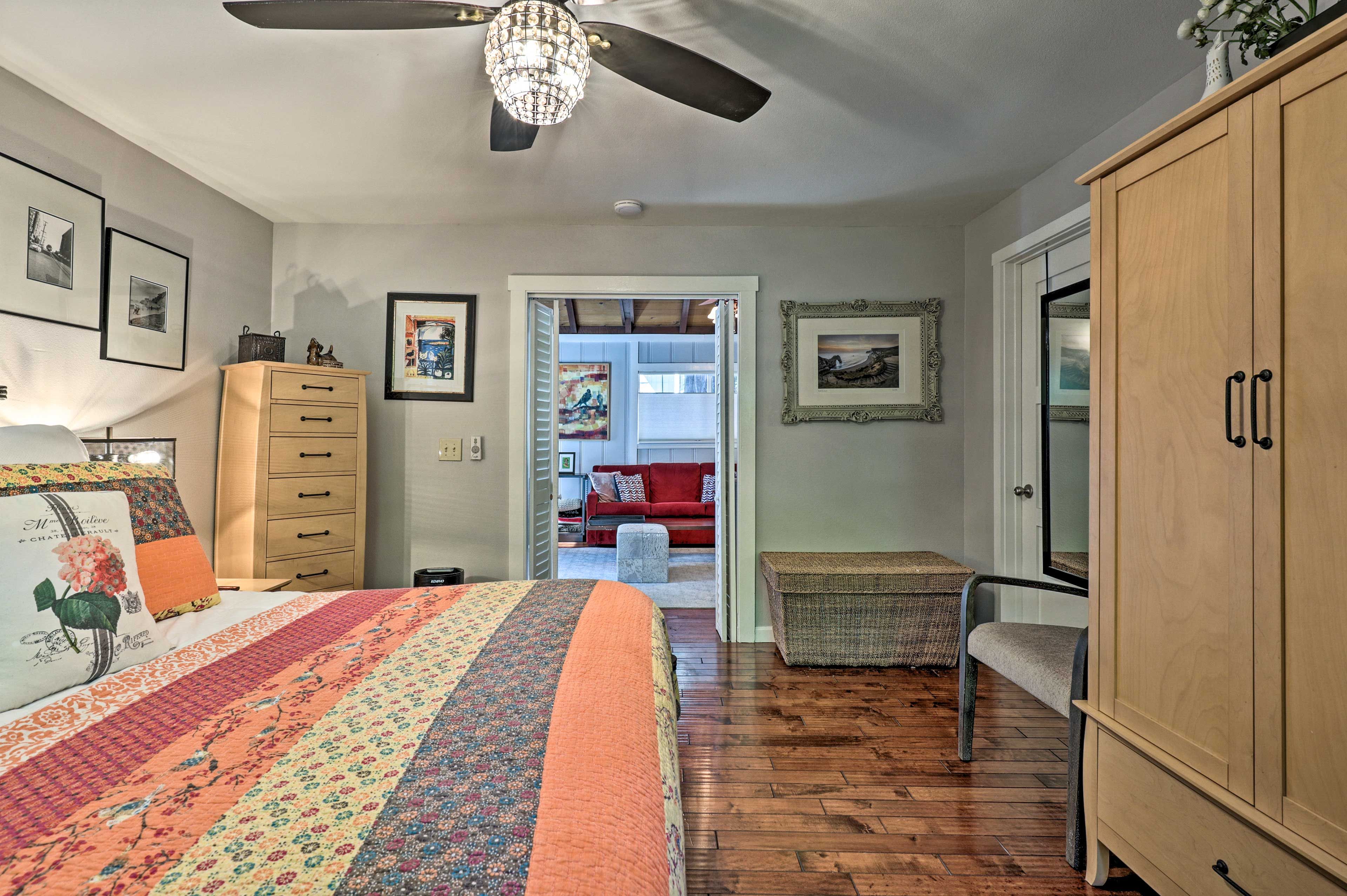 Bedroom 1 | Queen Bed