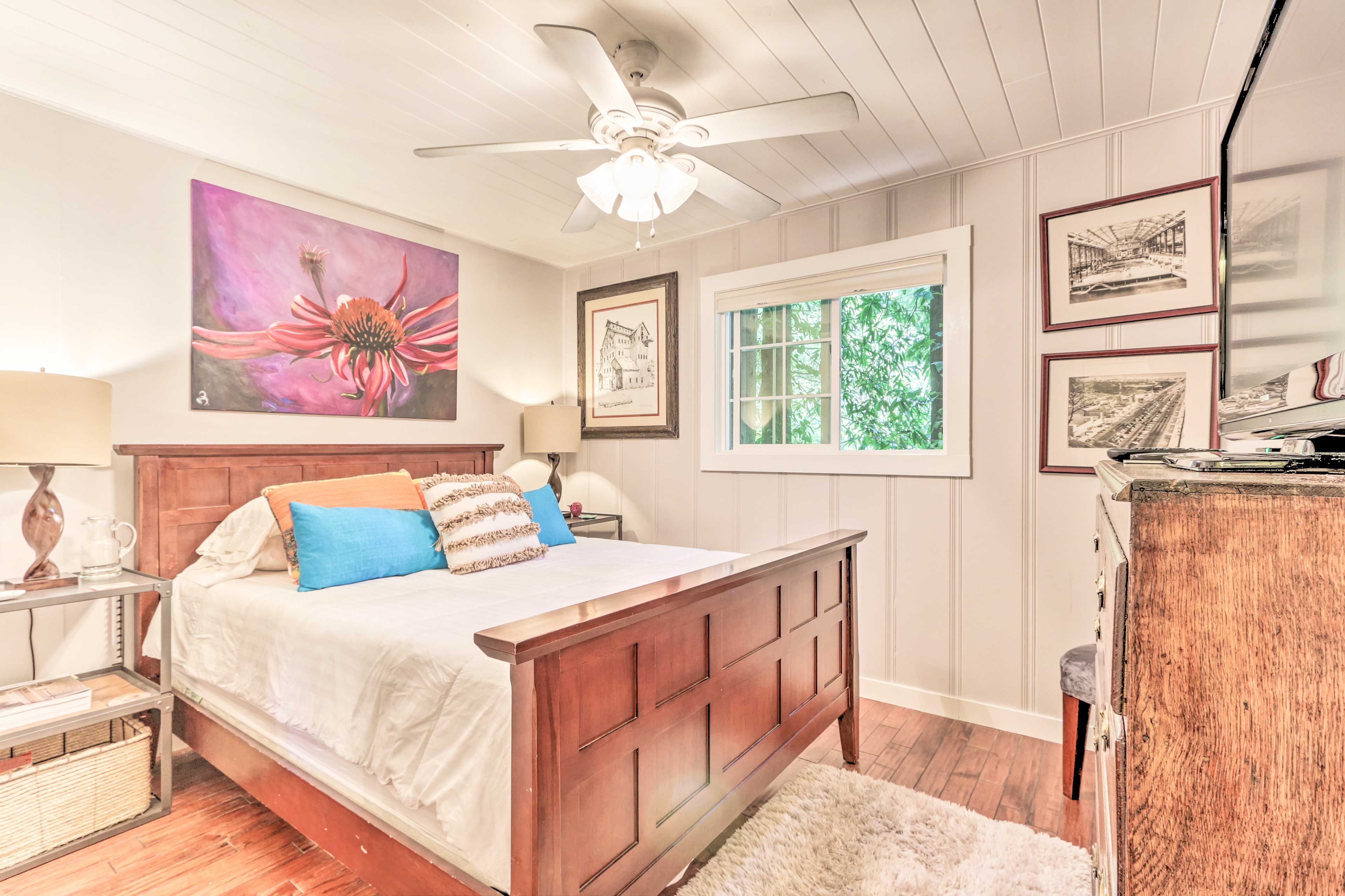 Bedroom 2 | Queen Bed