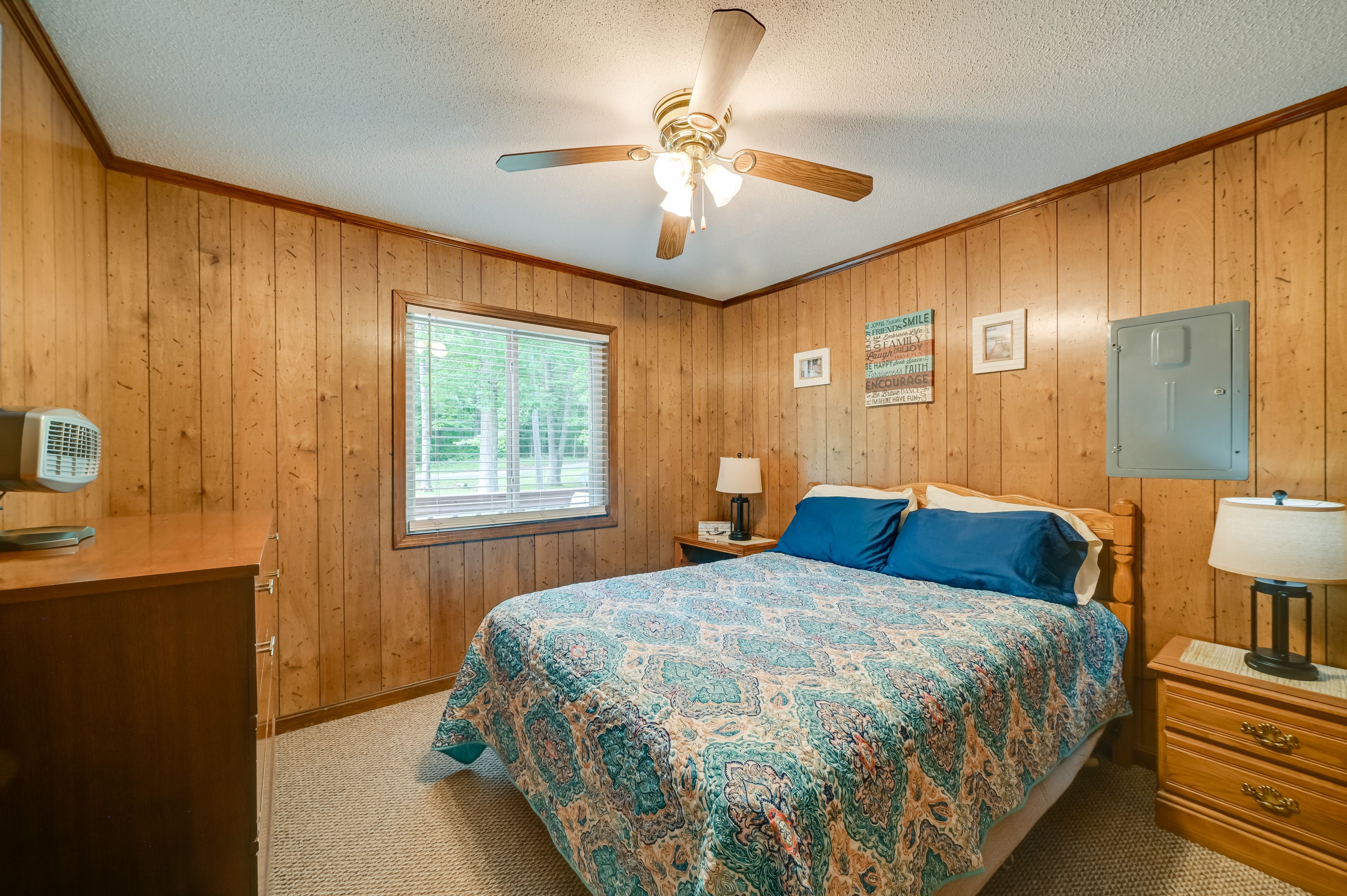 Bedroom 3 | Queen Bed | 1st Floor