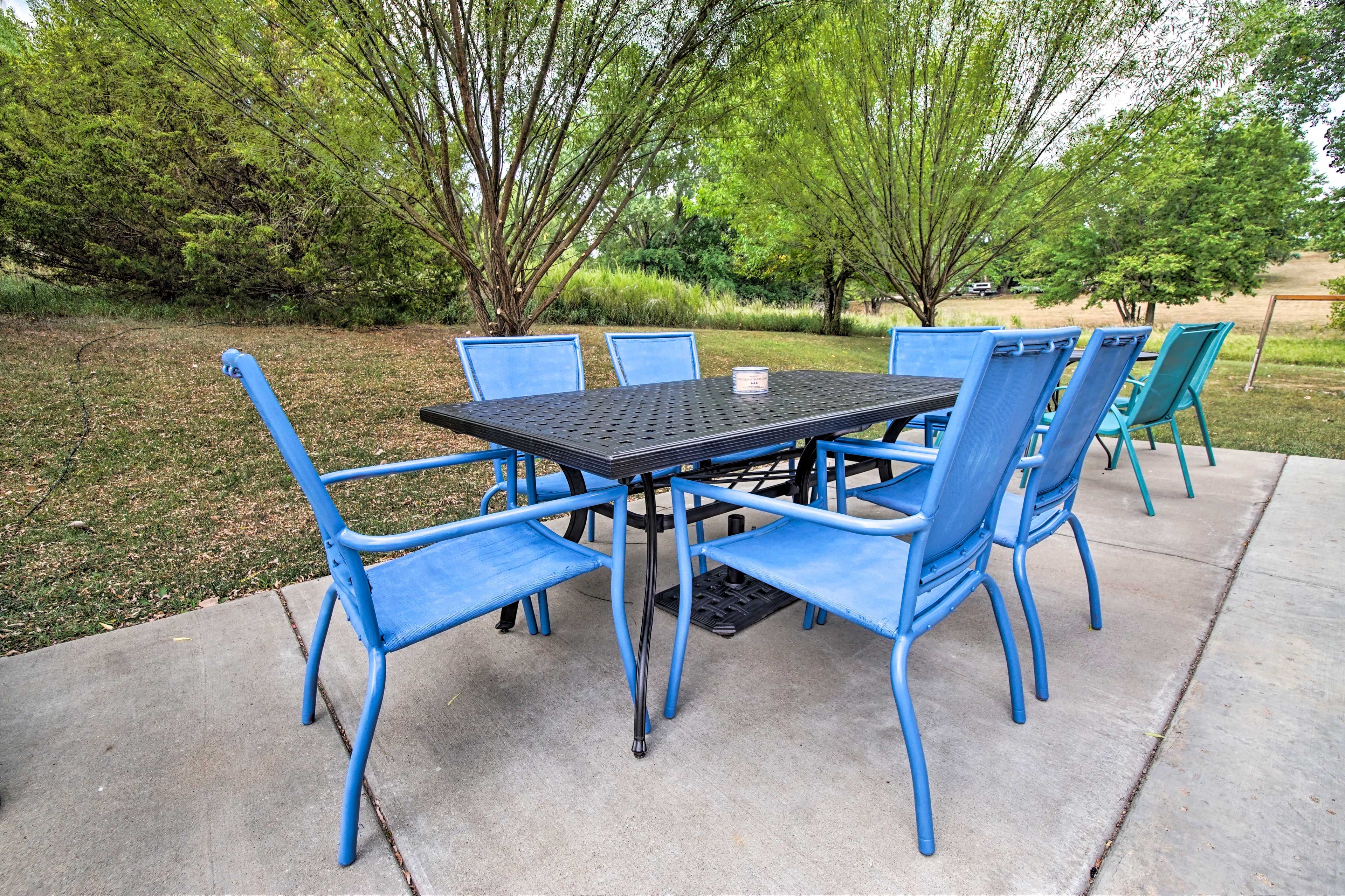 Patio | Outdoor Dining | Private Yard