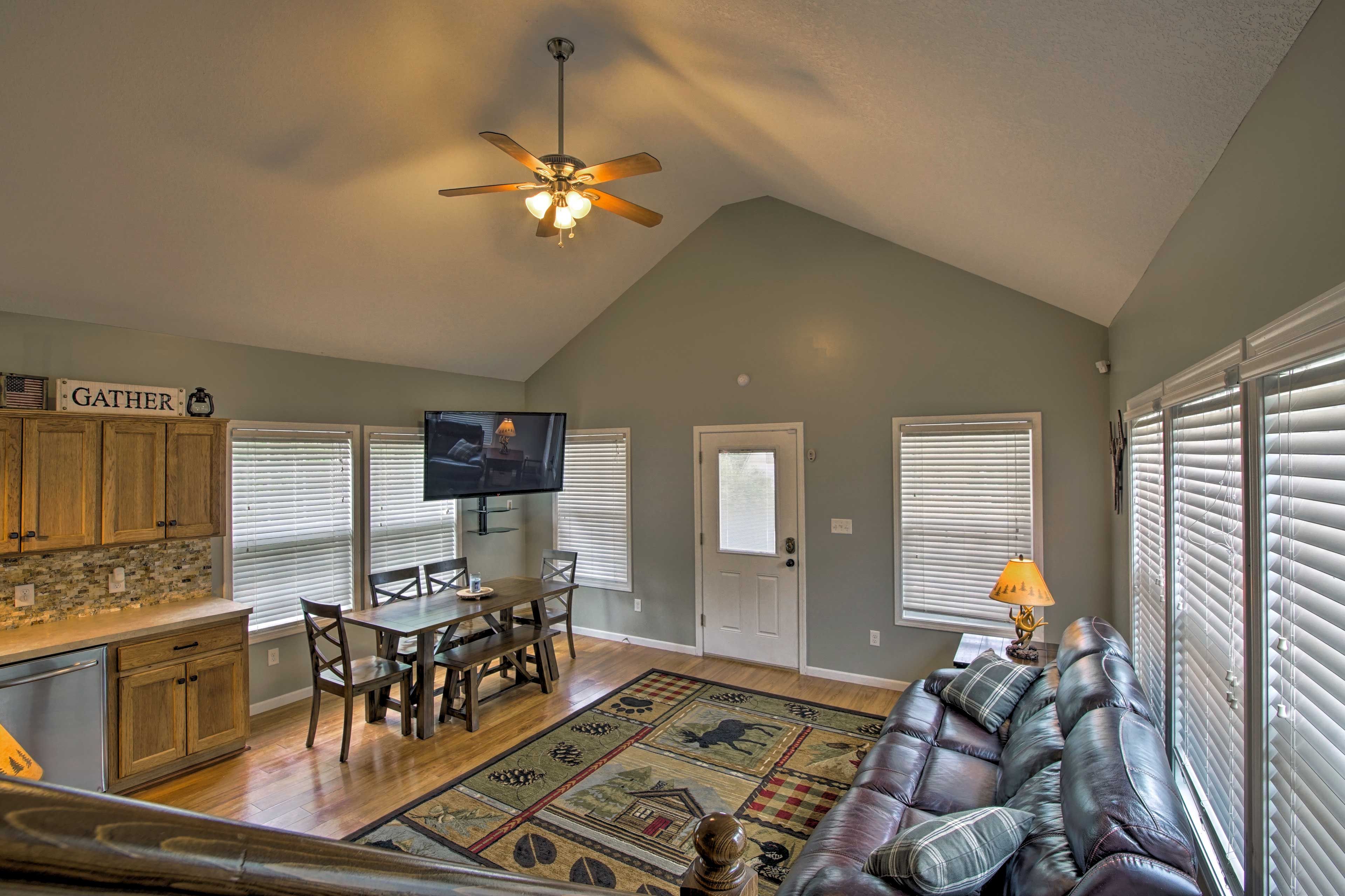 Living Room | Smart TV | Central Heating & A/C