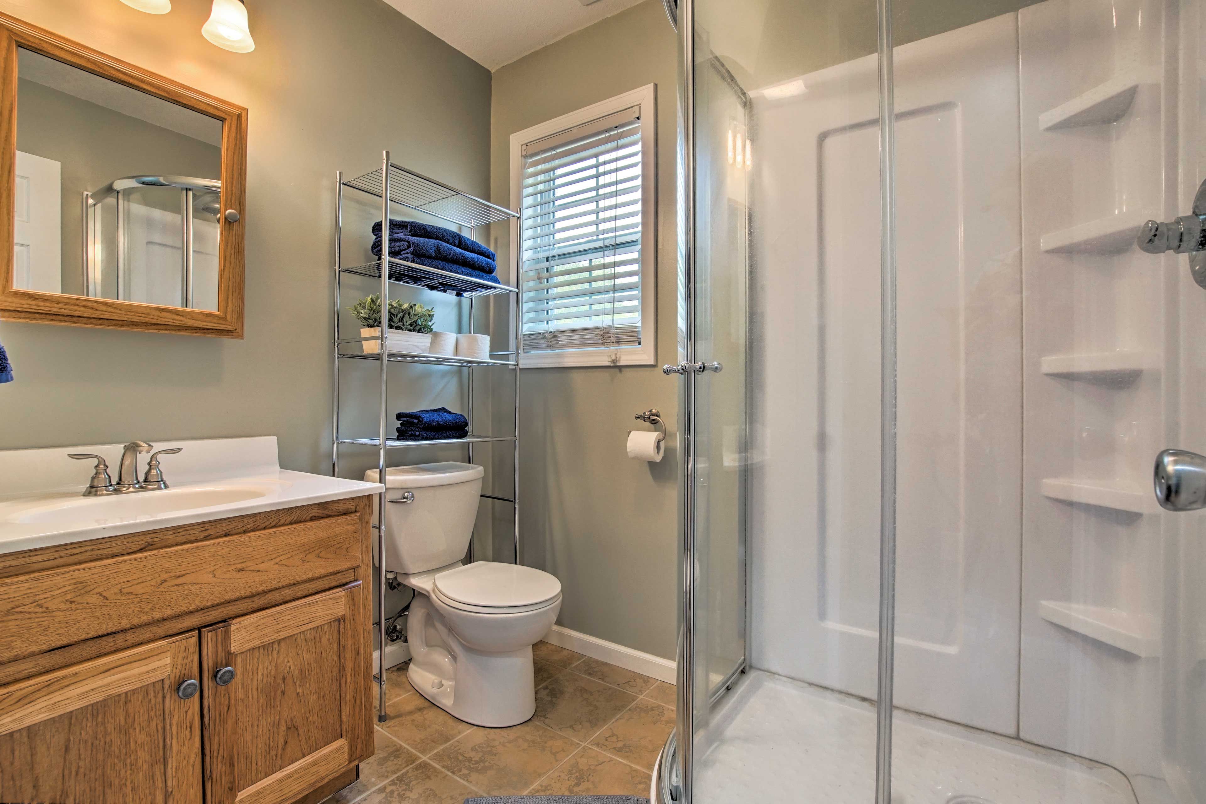 Full Bathroom | Towels & Linens Provided