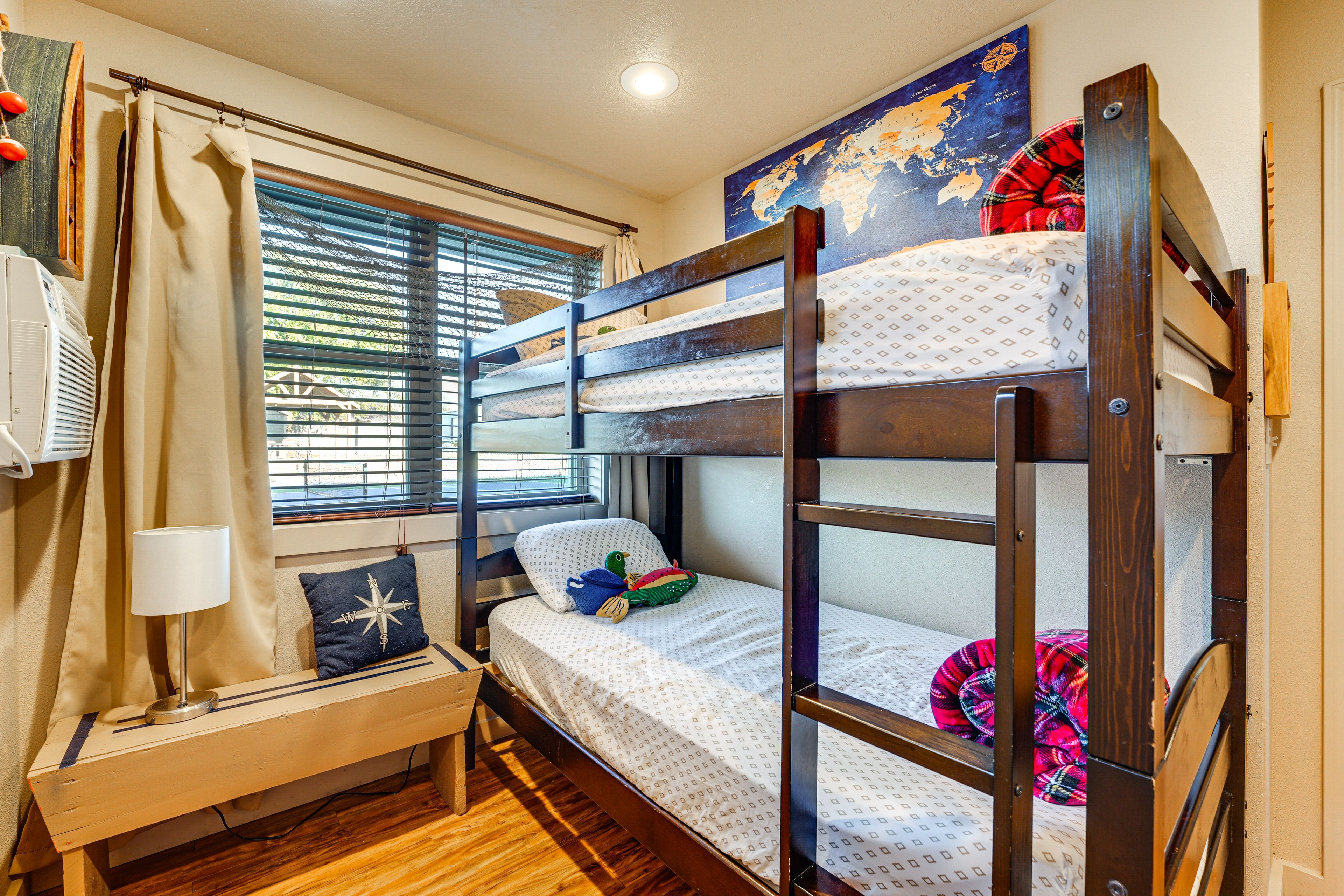 Bedroom 2 | Twin Bunk Bed