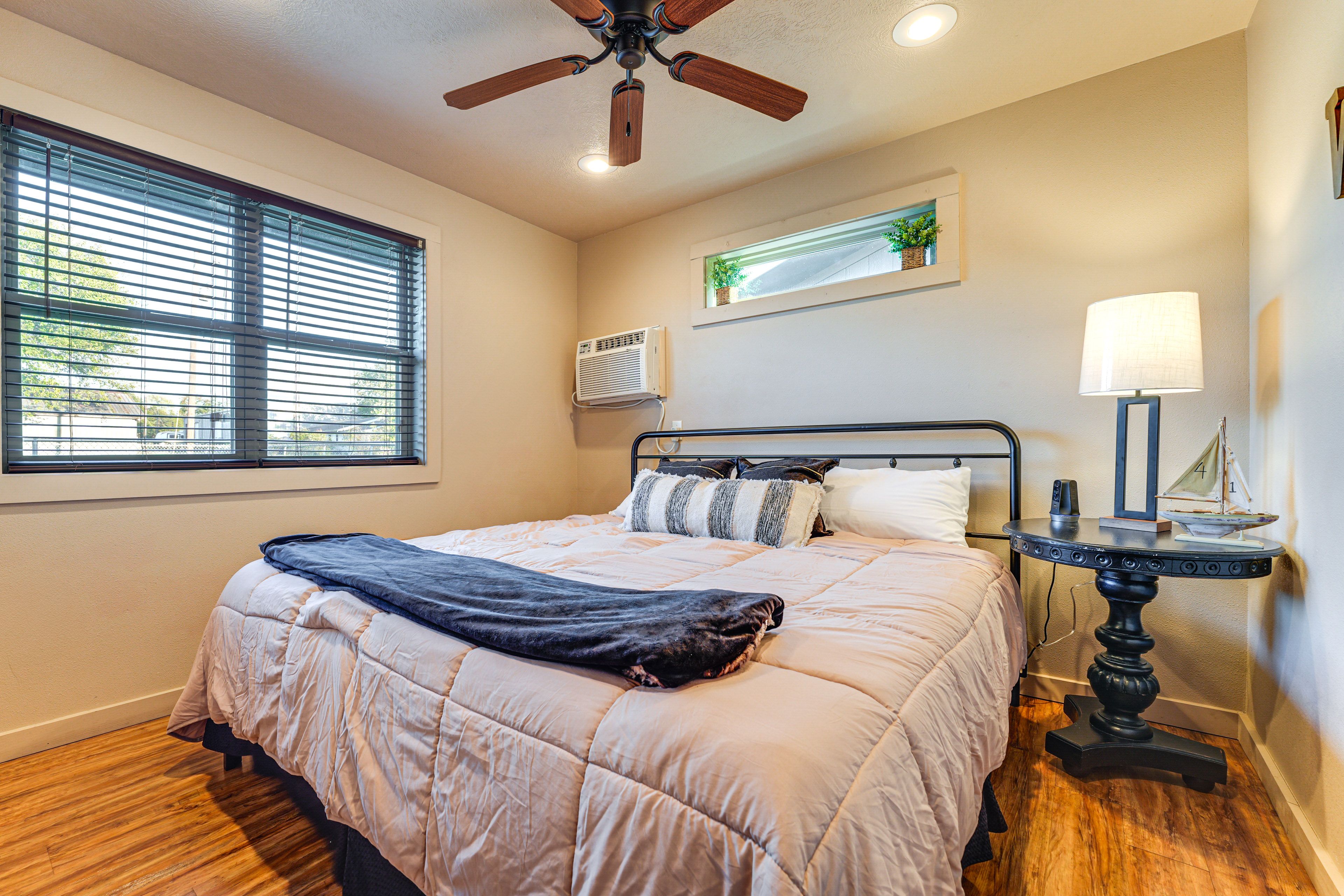Bedroom 1 | King Bed | Linens Provided