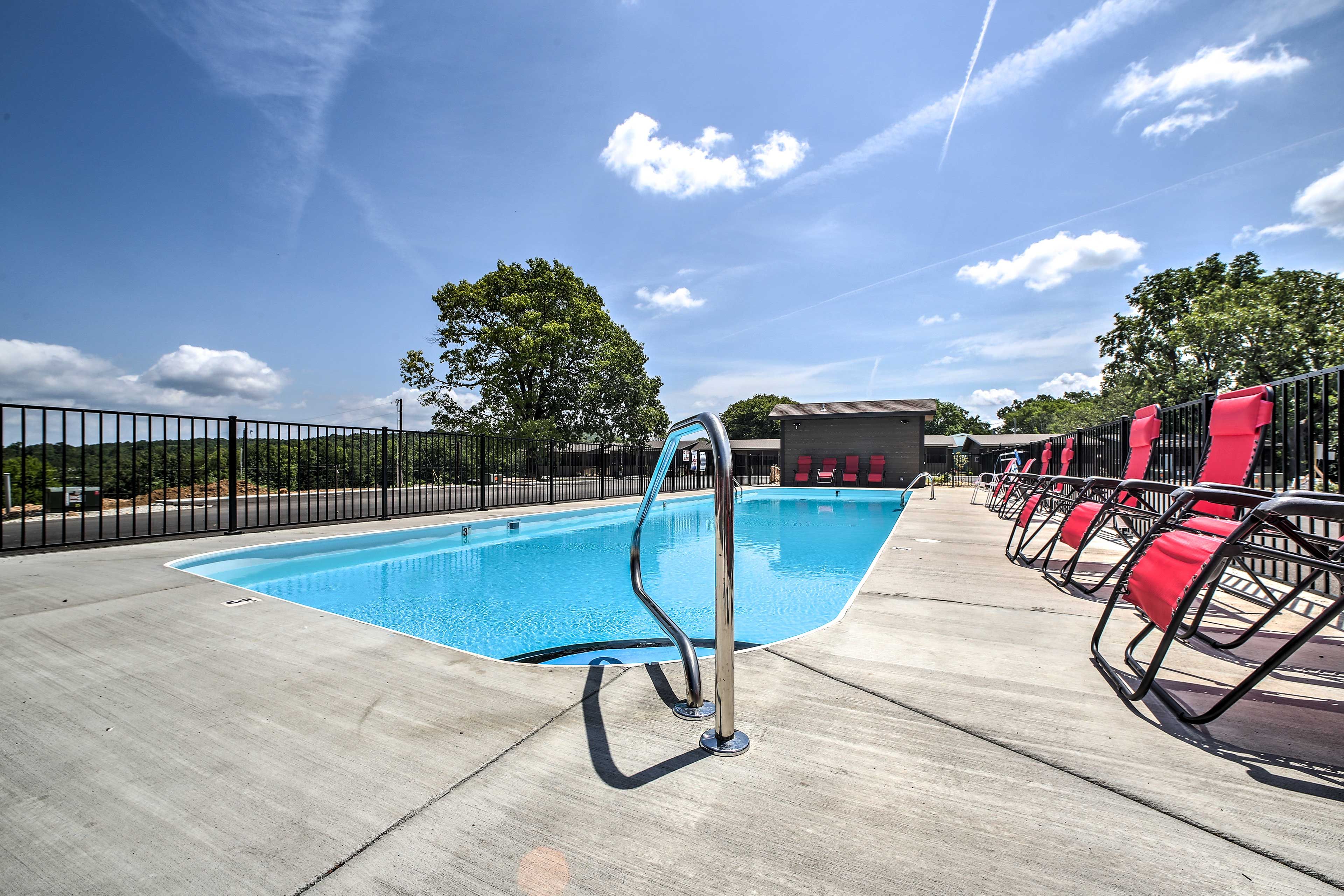 Community Amenities | Pool | Tennis Courts | Fire Pit | Outdoor Games