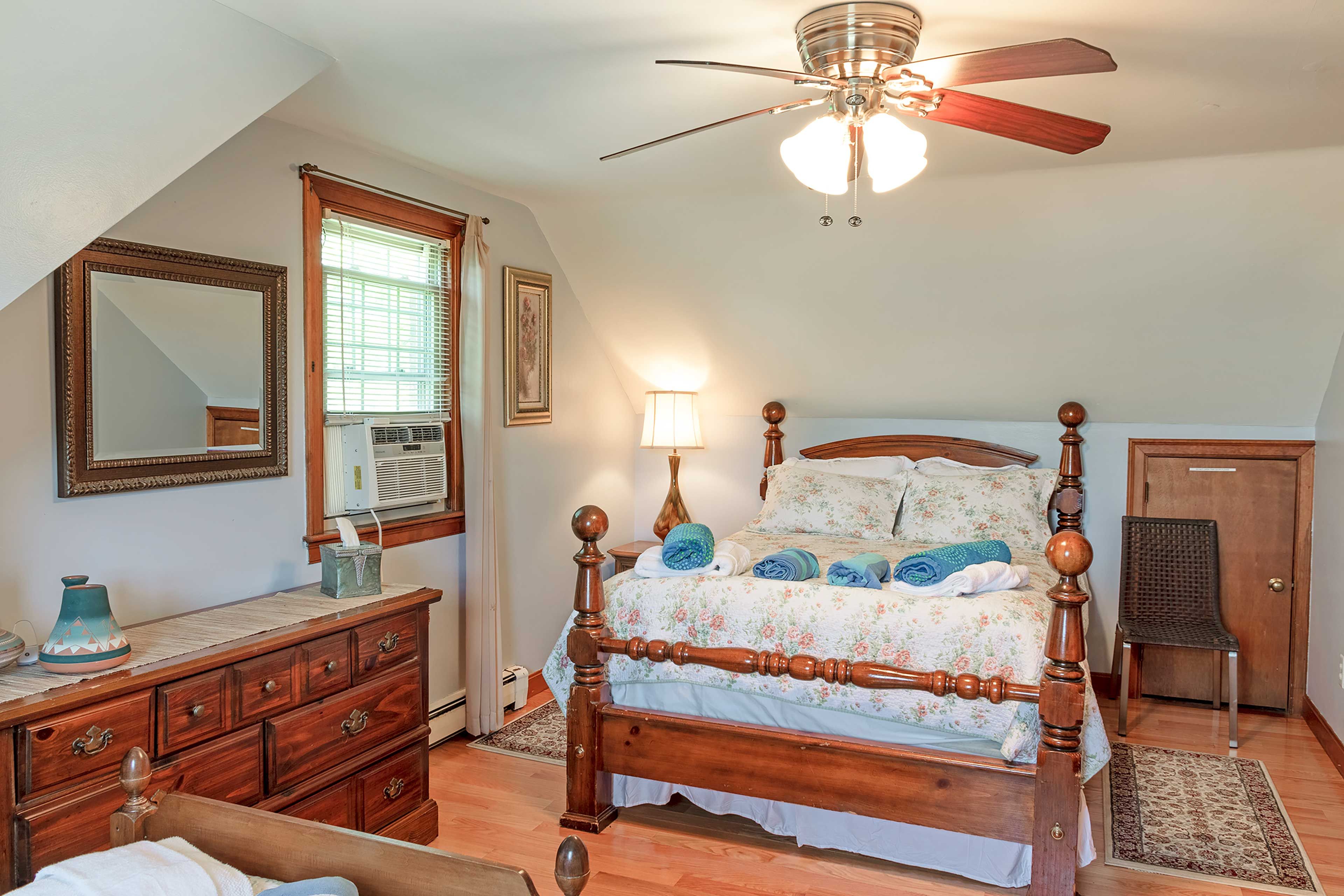Bedroom 3 | King Bed | 2 Twin Beds