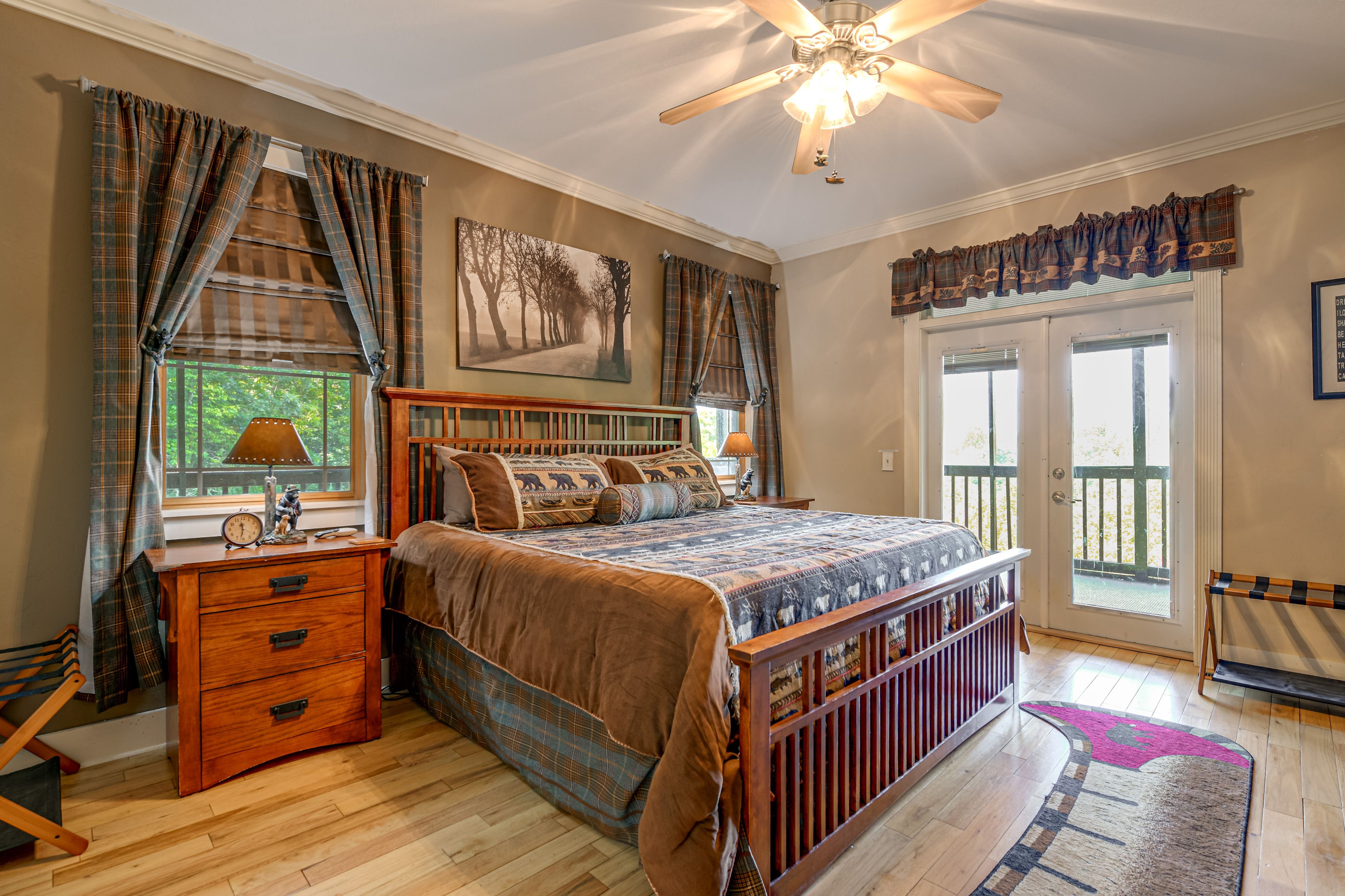 Bedroom 1 | King Bed