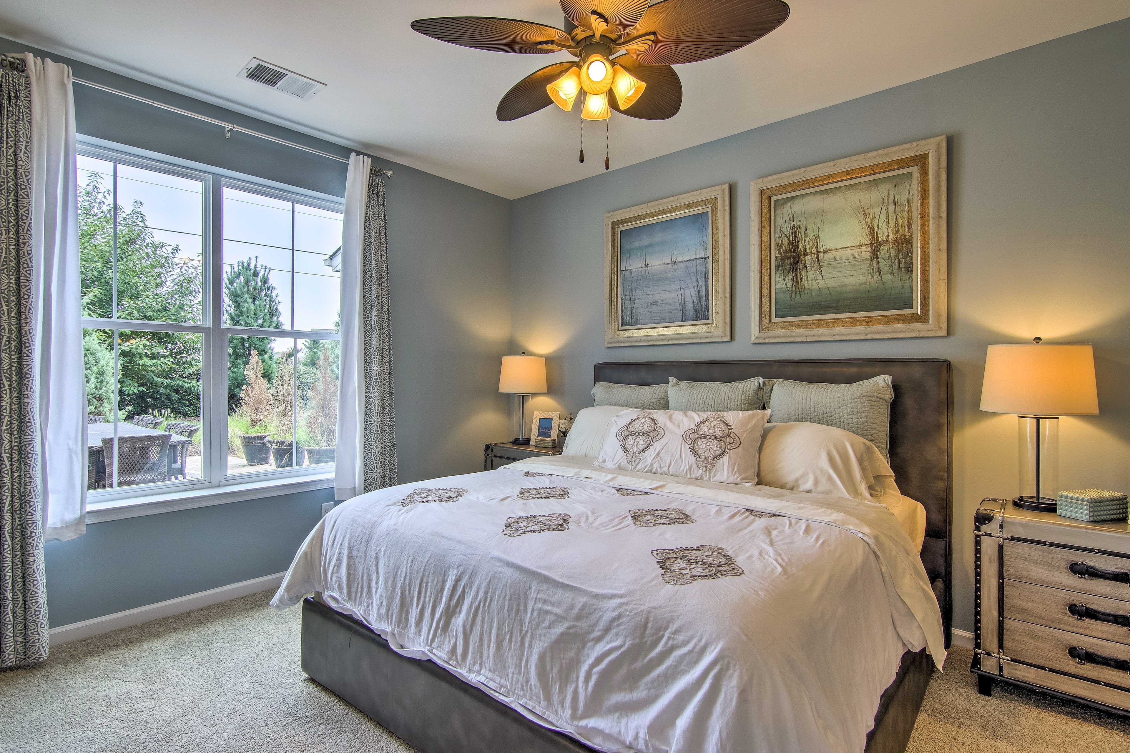 Bedroom 1 | King Bed