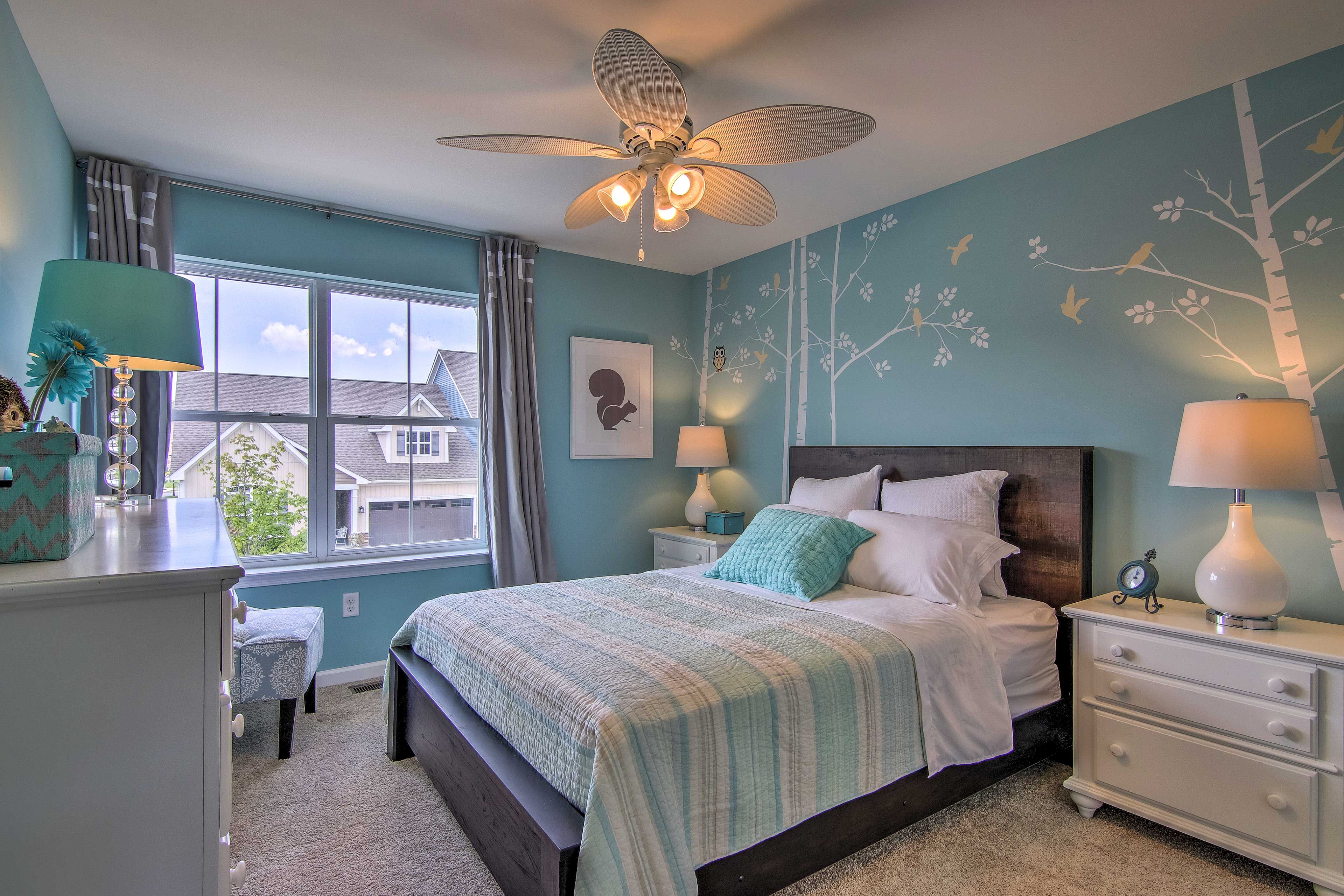 Bedroom 2 | Queen Bed