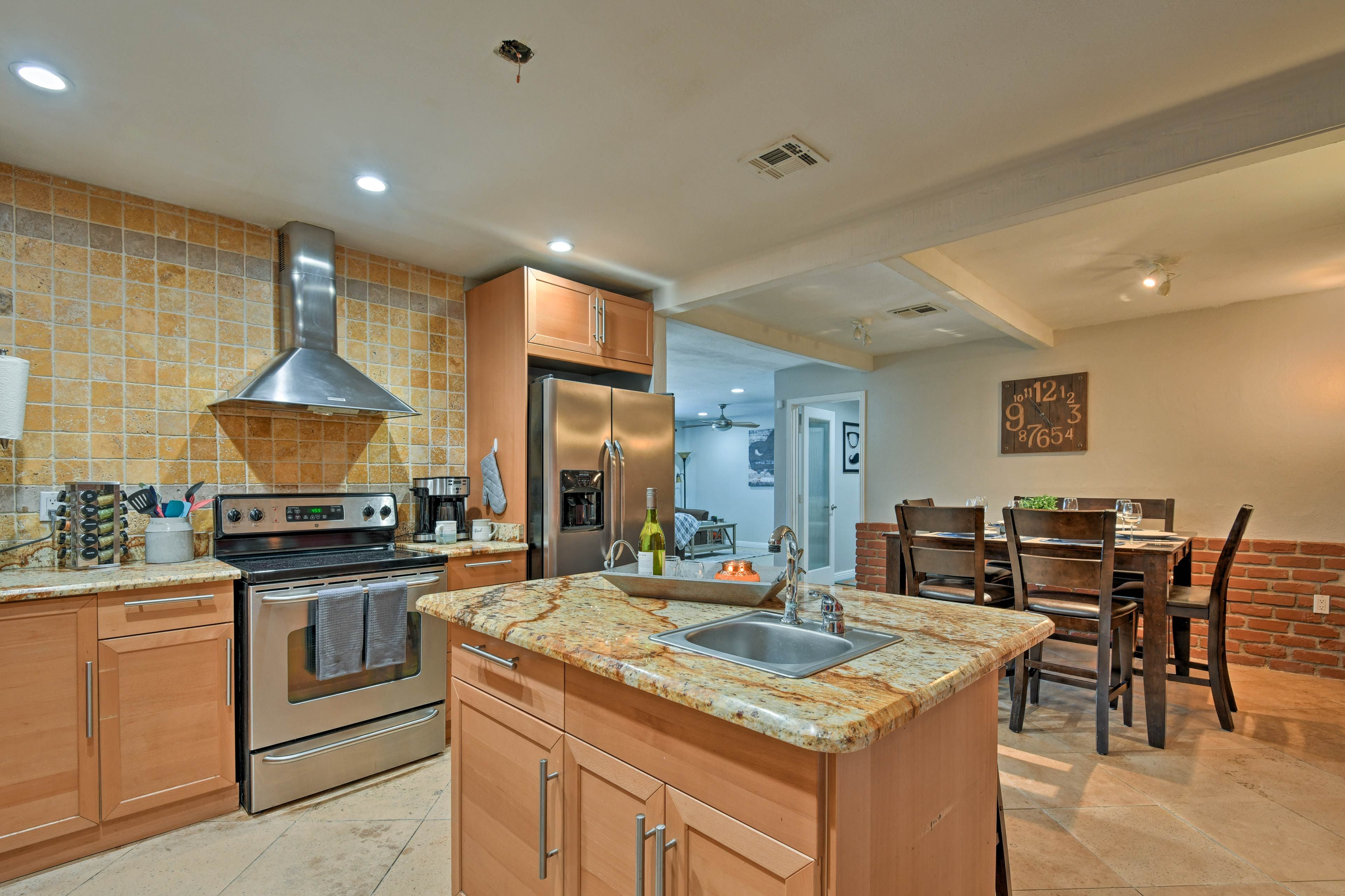 The kitchen also provides all the essential cooking utensils.
