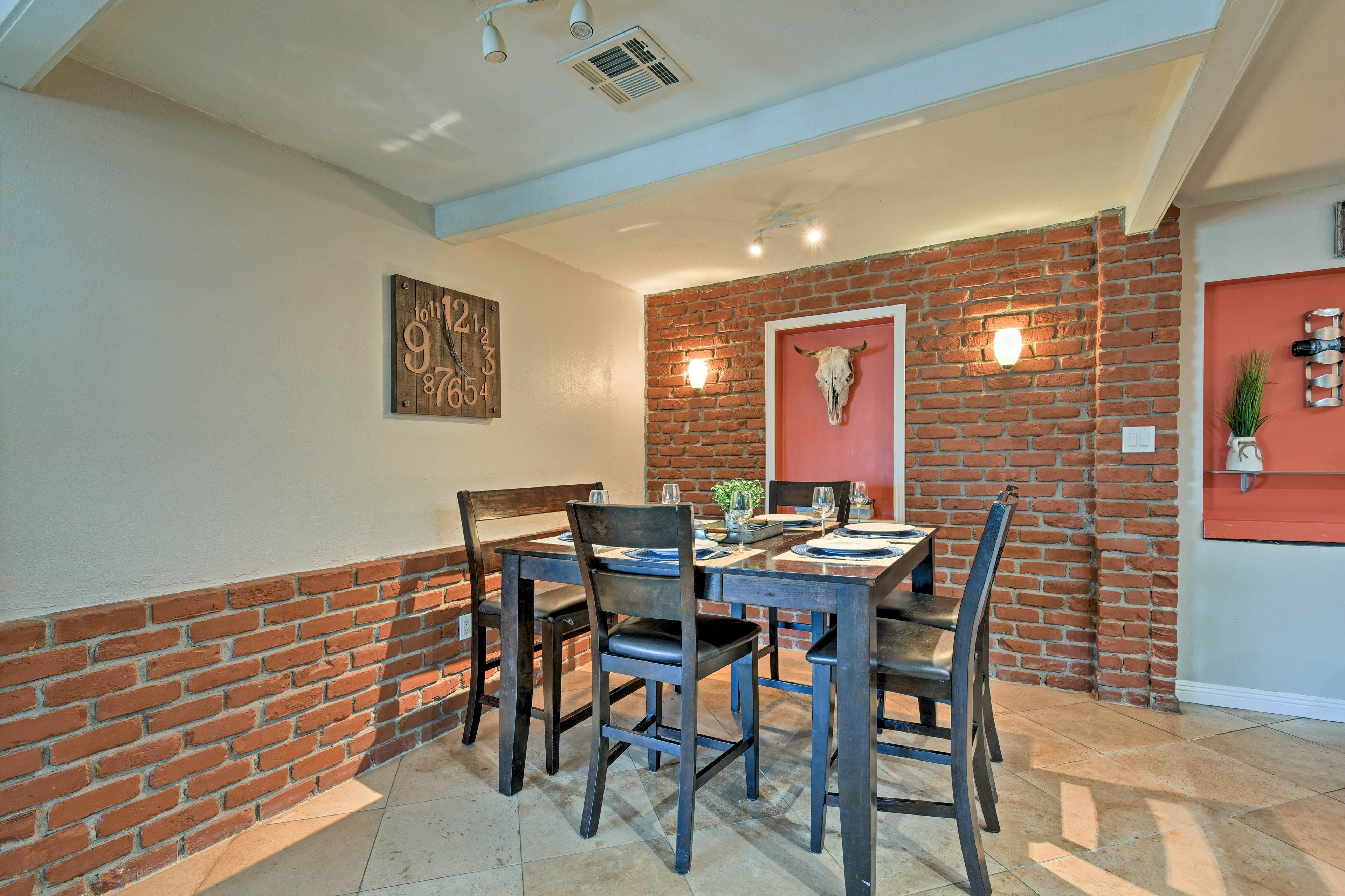 Share gourmet feasts throughout your stay.