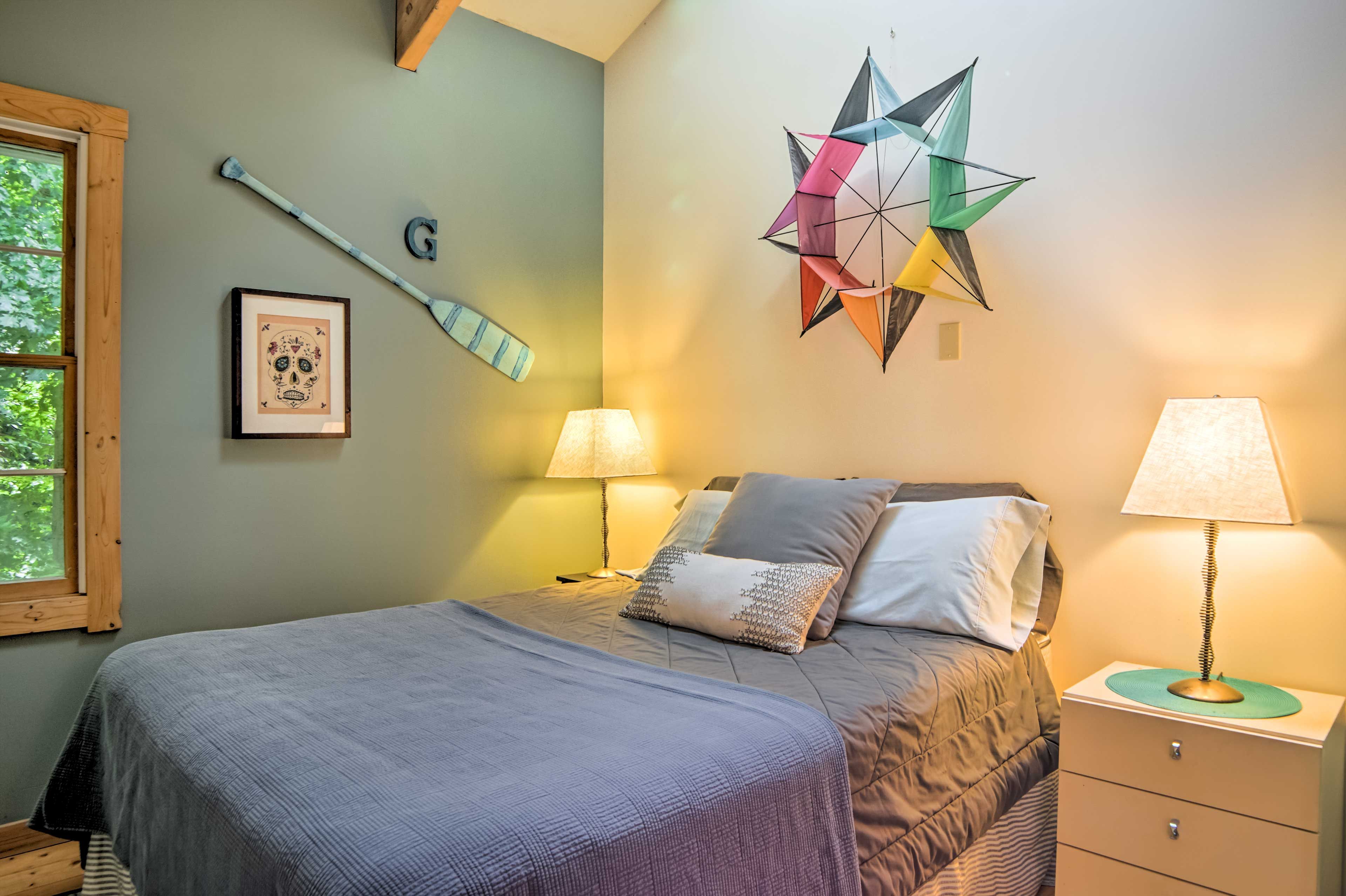 Loft | Queen Bed
