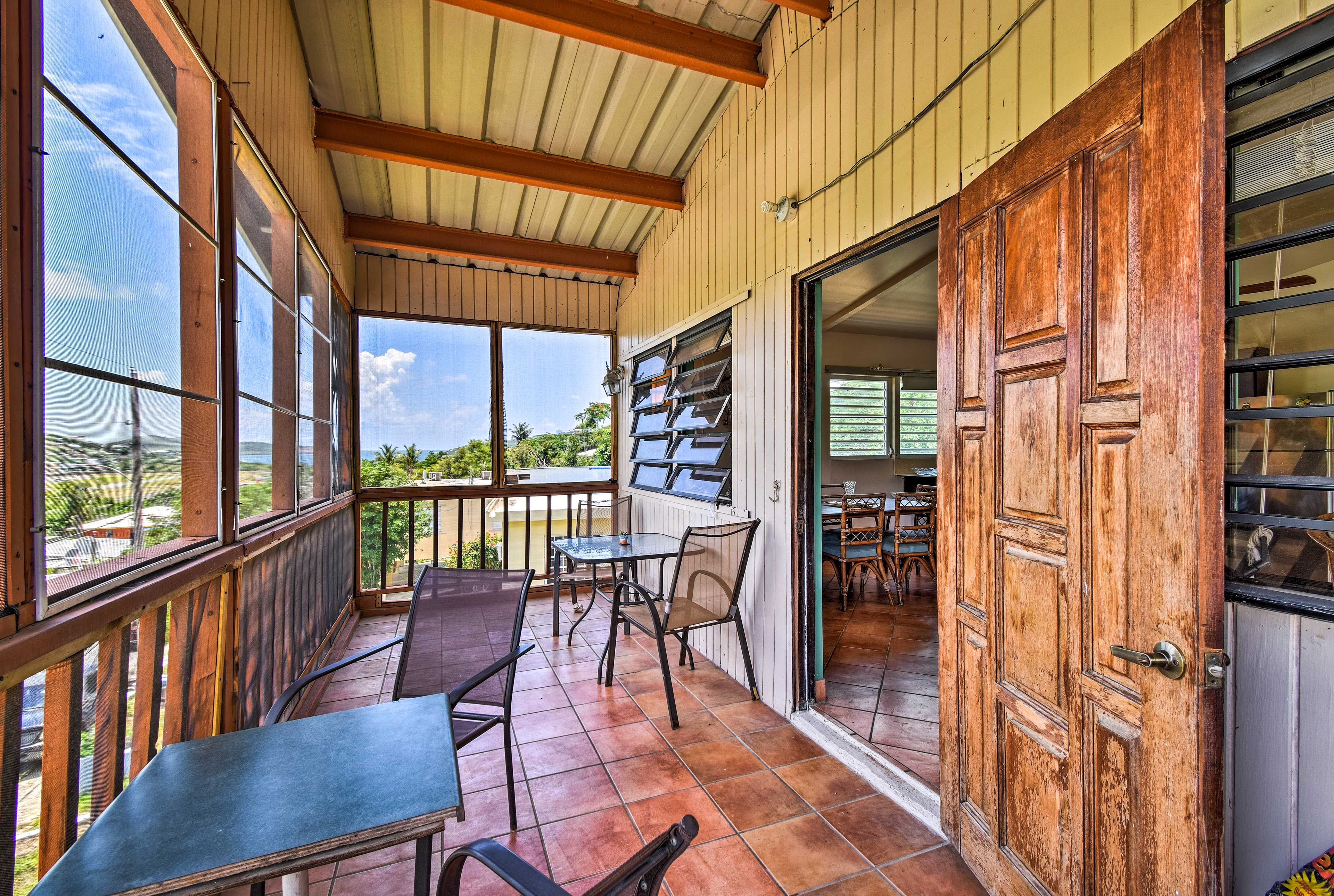 Sip your morning coffee on the screened-in lanai!