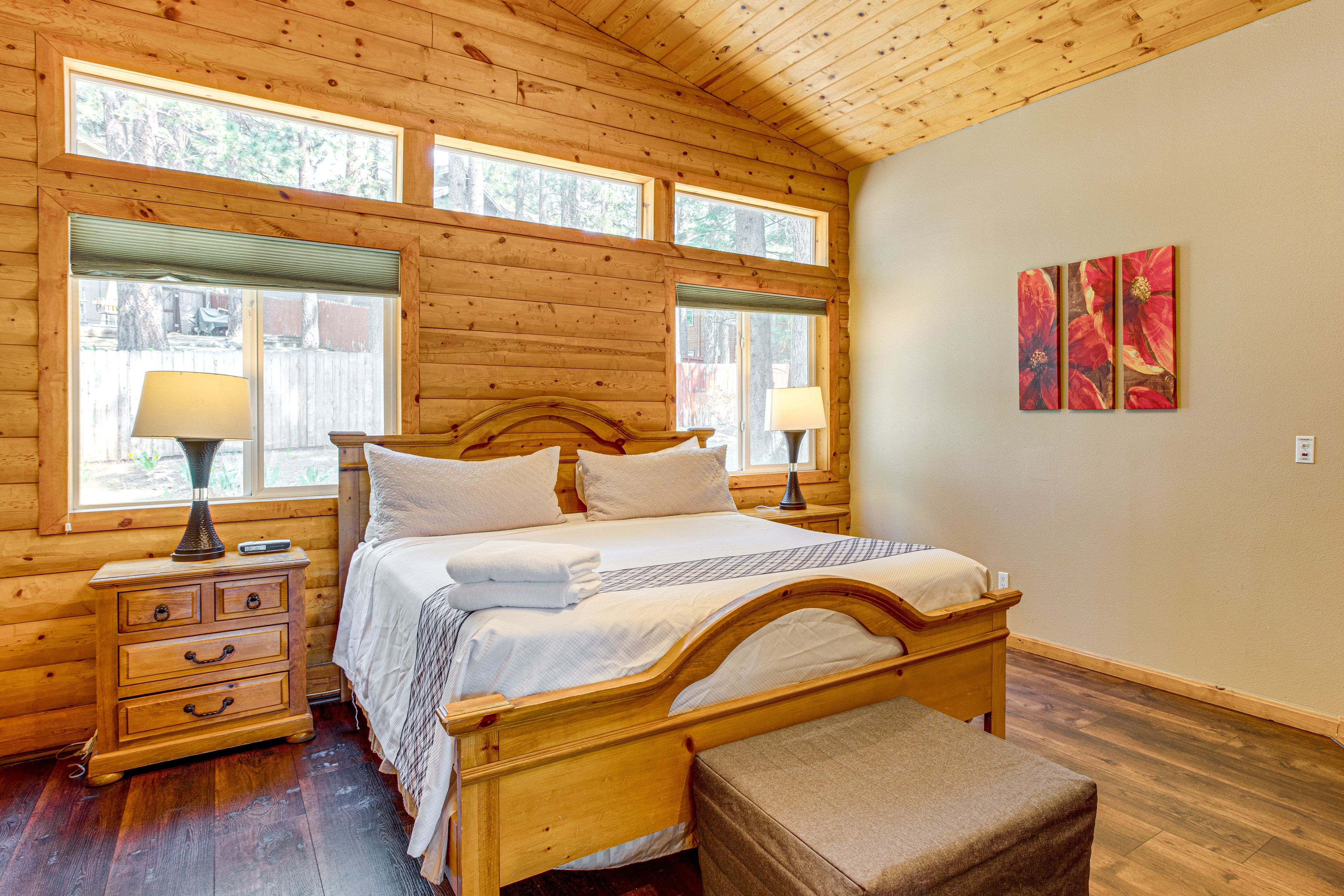 Bedroom 3 | Queen Bed