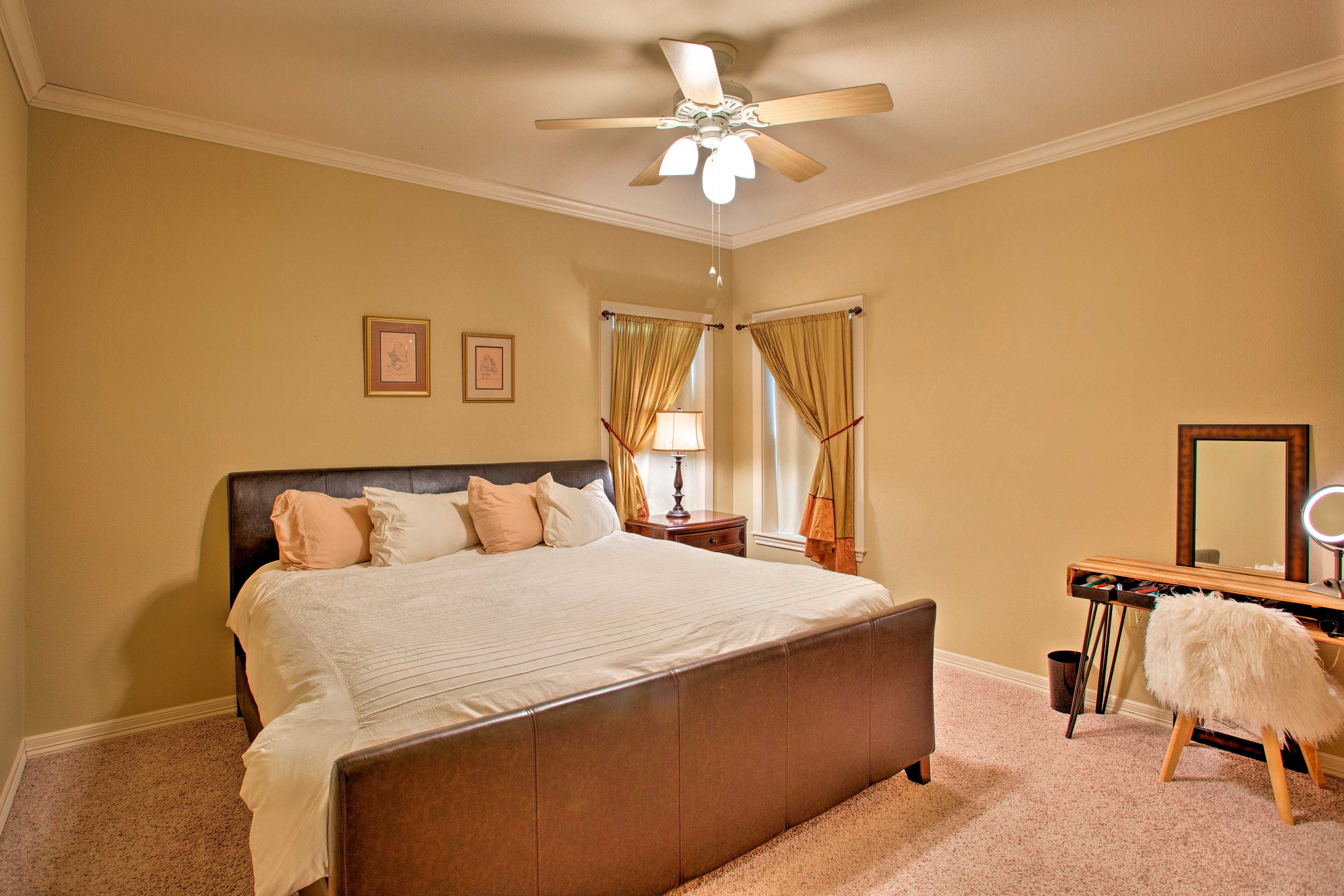 Bedroom 4 | King Bed